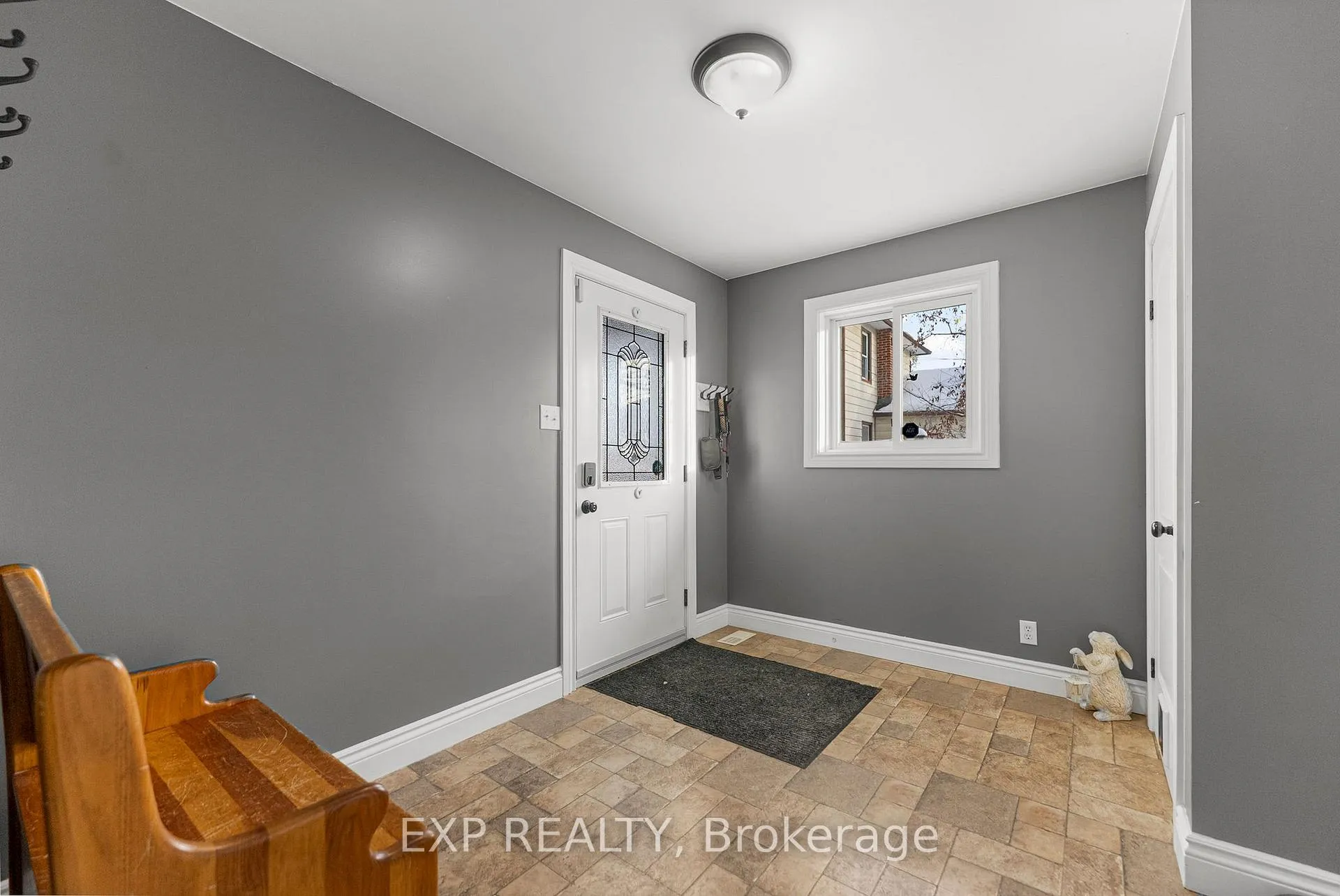 Photo 8 of 395 Lisgar Avenue, Renfrew — HOMEH