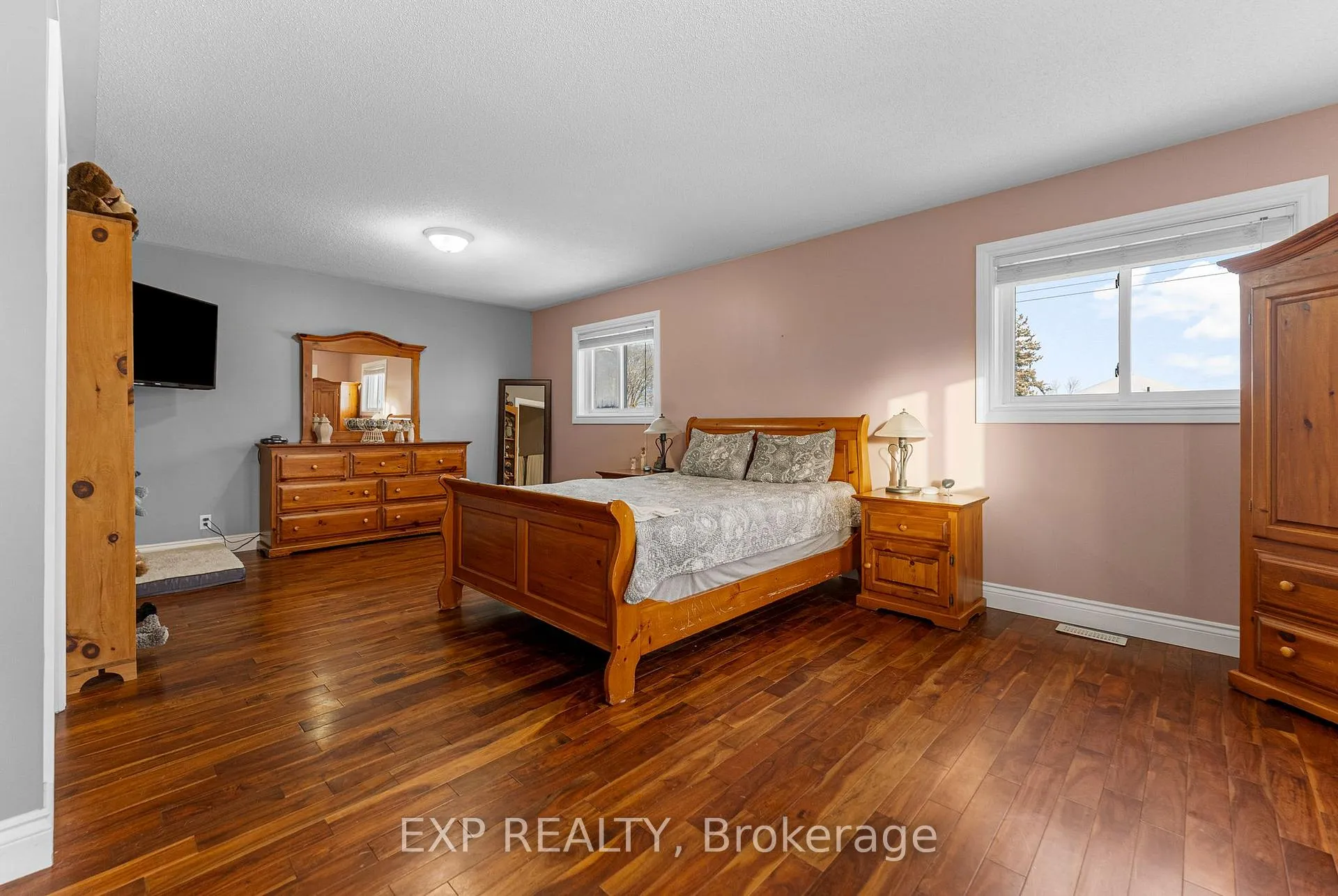 Photo 20 of 395 Lisgar Avenue, Renfrew — HOMEH