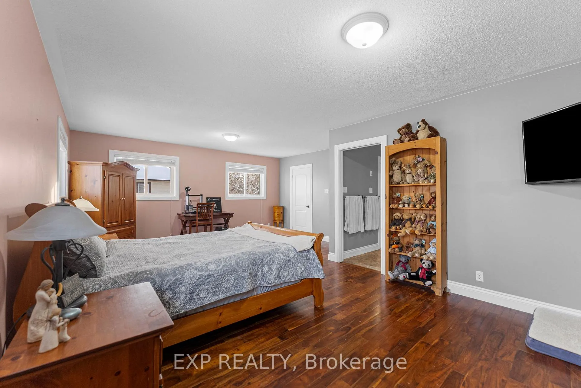 Photo 21 of 395 Lisgar Avenue, Renfrew — HOMEH