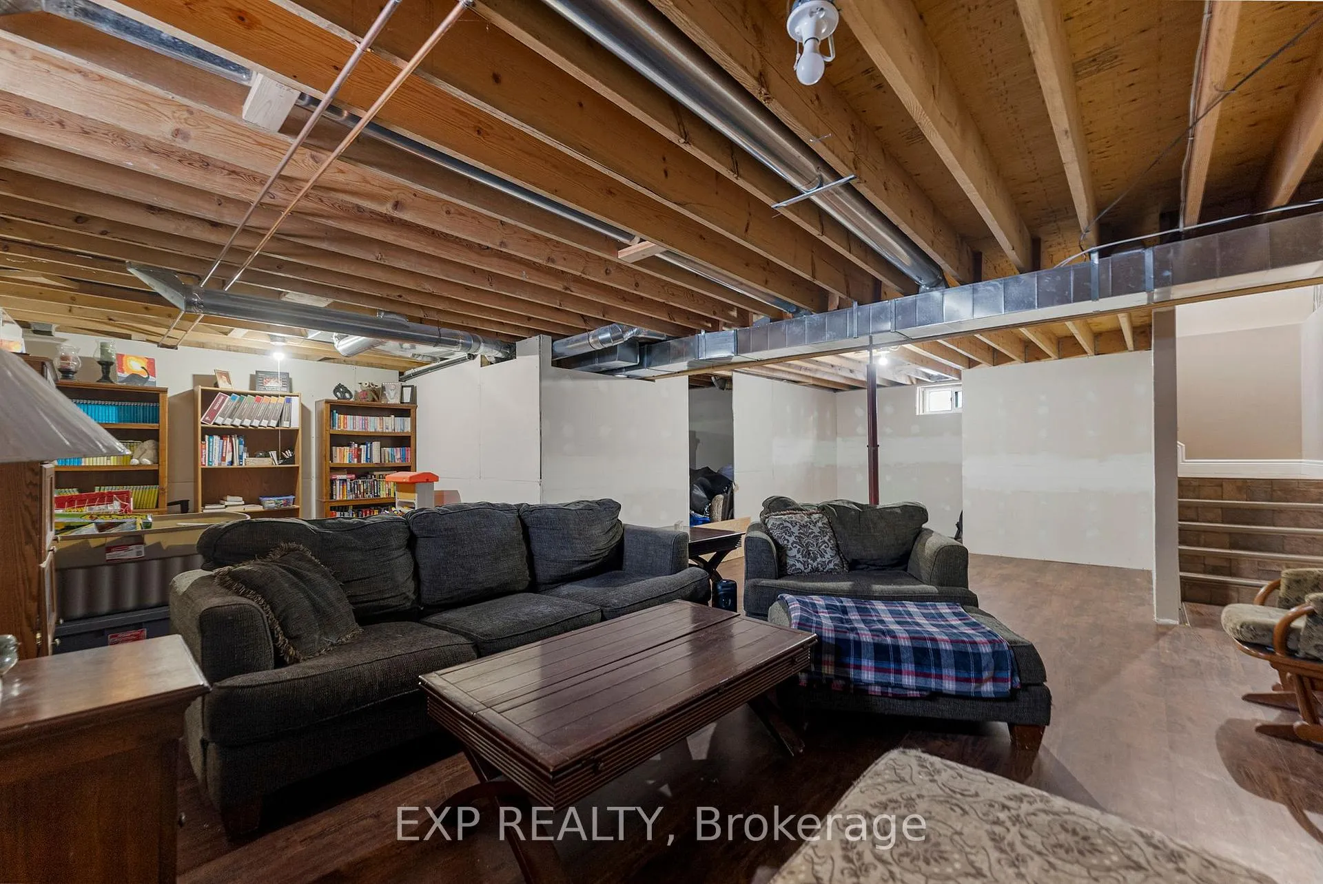 Photo 29 of 395 Lisgar Avenue, Renfrew — HOMEH