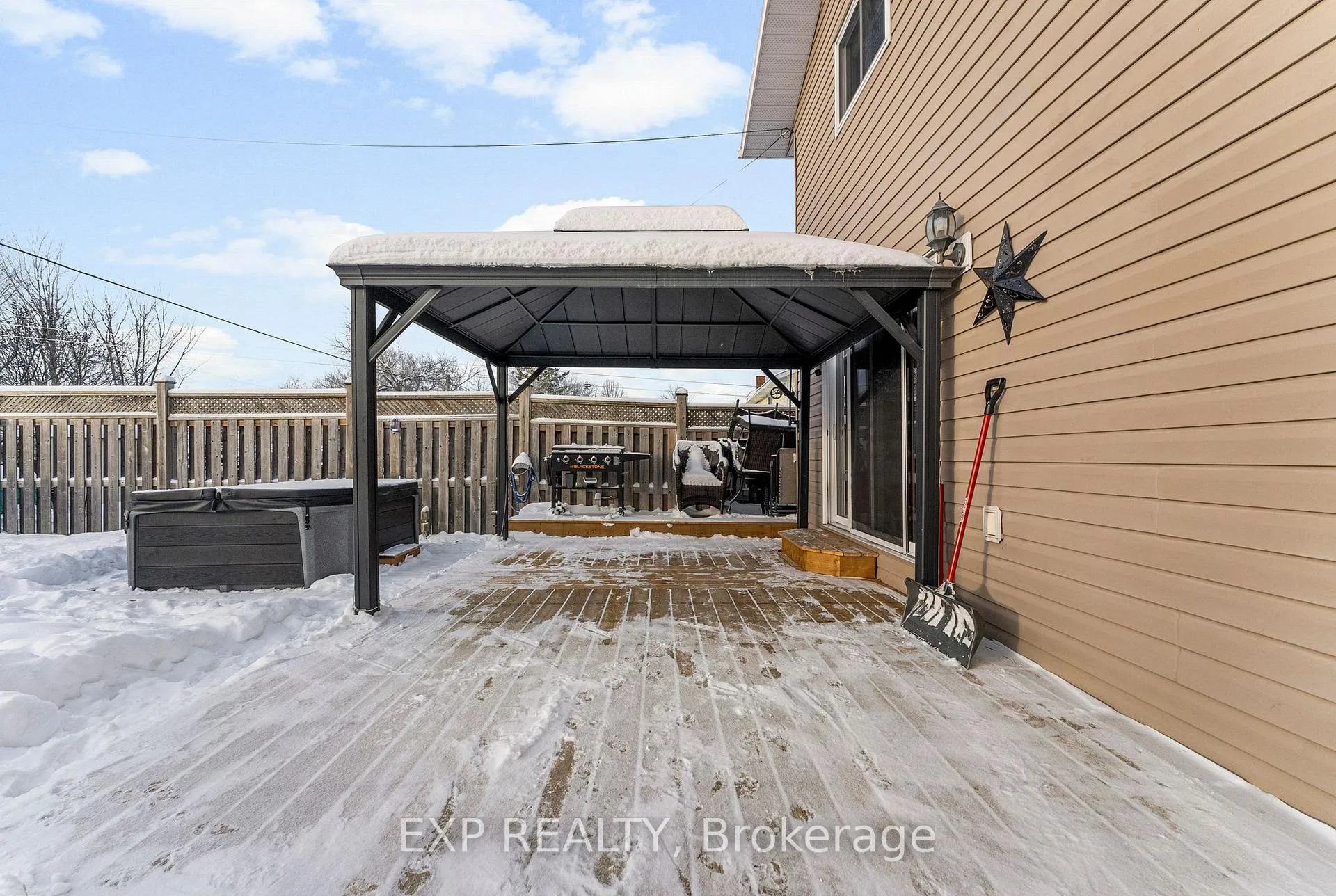 Photo 32 of 395 Lisgar Avenue, Renfrew — HOMEH