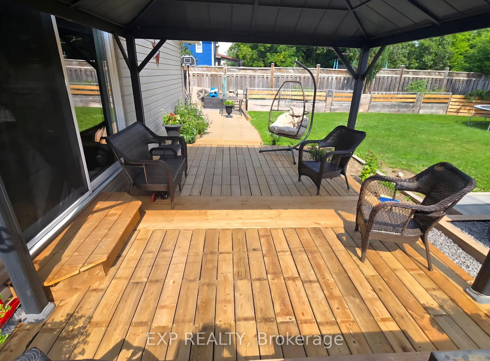 Photo 40 of 395 Lisgar Avenue, Renfrew — HOMEH