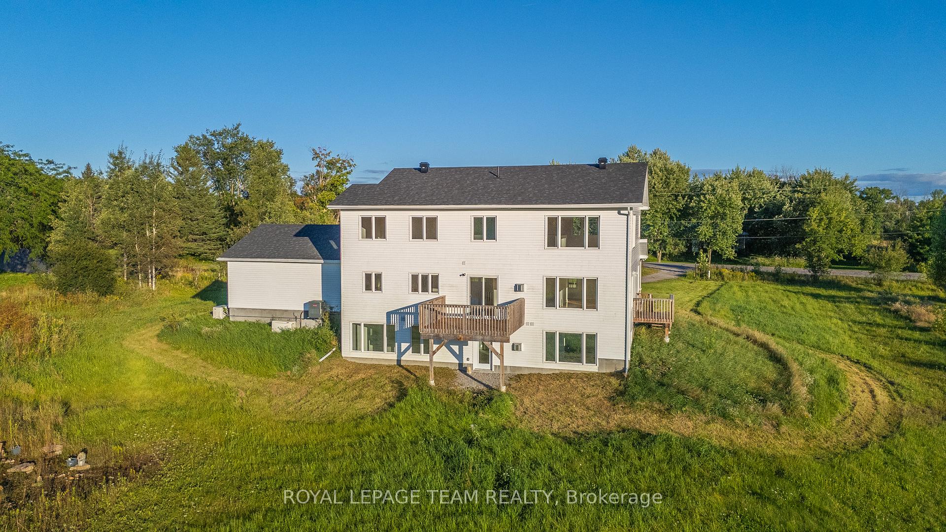 Photo 6 of 1124 Perth Road, Beckwith, Beckwith Twp — HOMEH