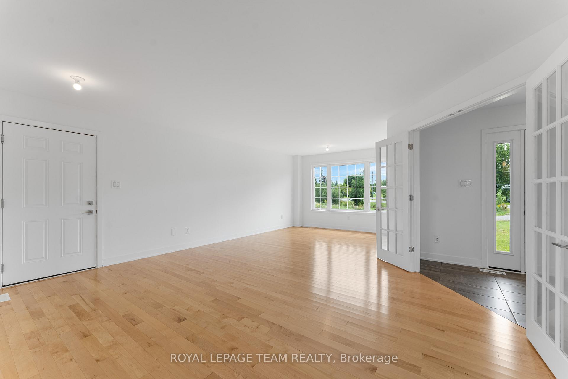 Photo 8 of 1124 Perth Road, Beckwith, Beckwith Twp — HOMEH