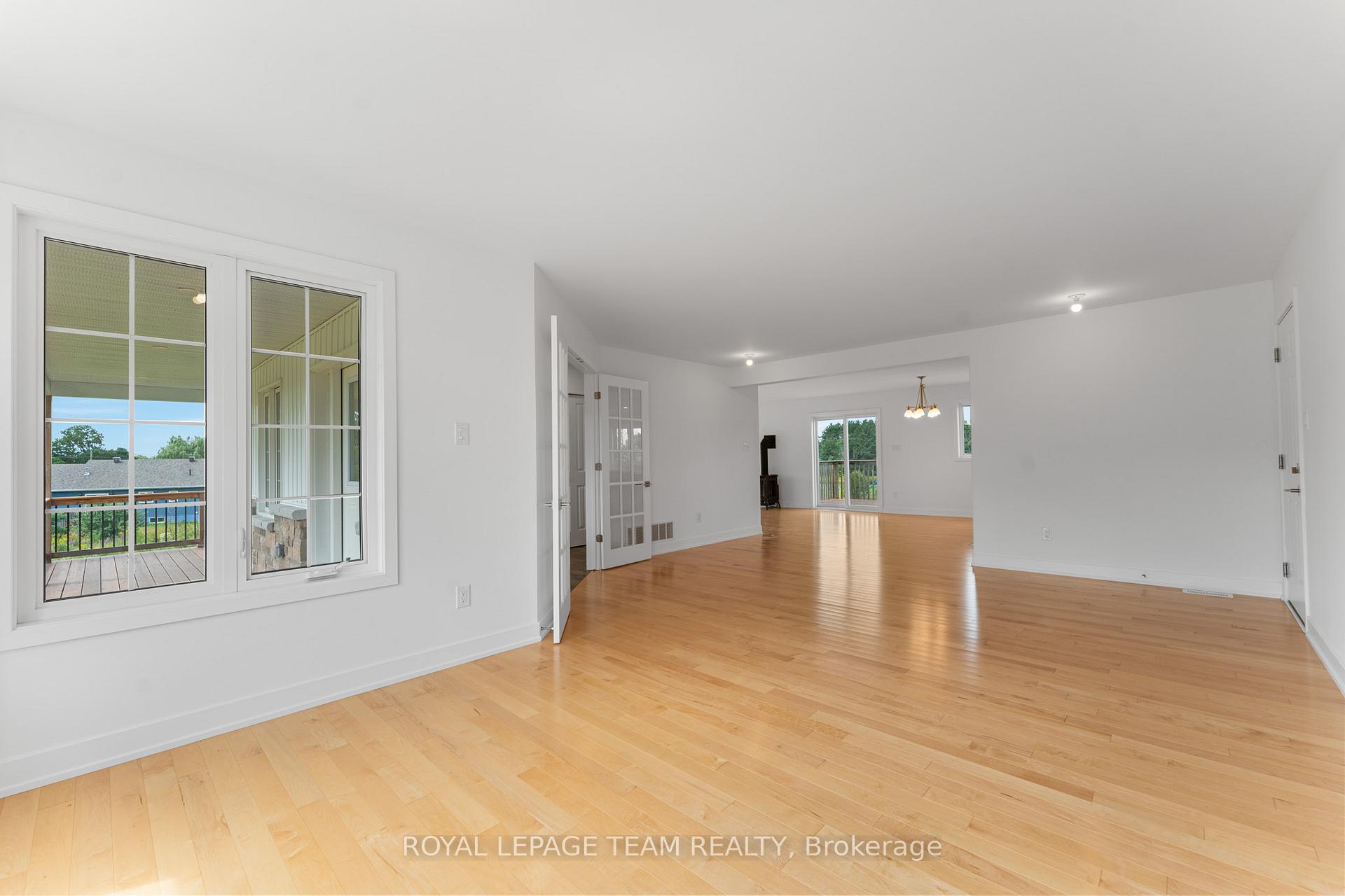 Photo 10 of 1124 Perth Road, Beckwith, Beckwith Twp — HOMEH