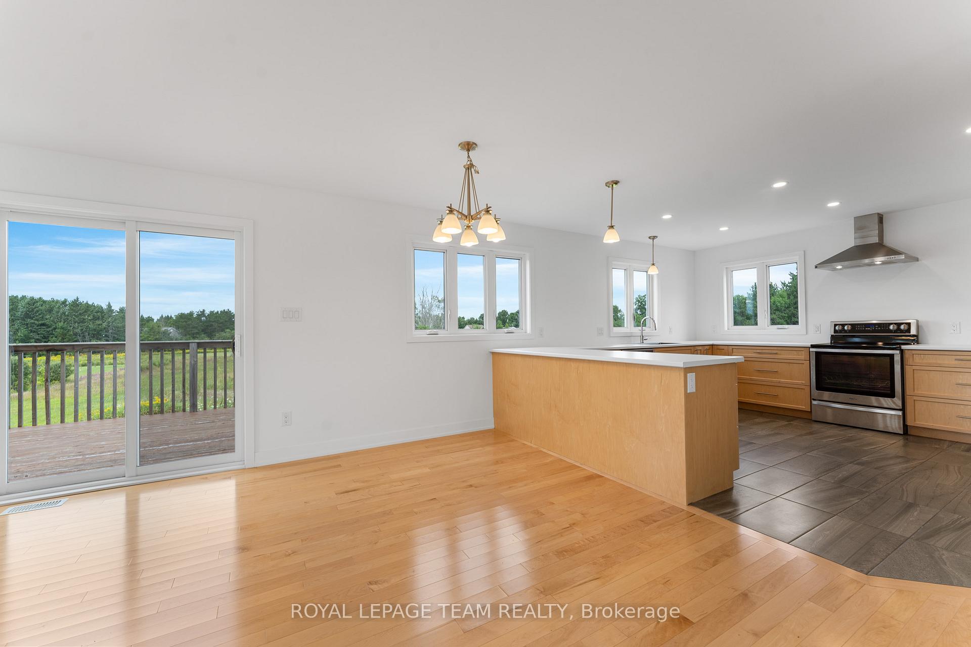 Photo 11 of 1124 Perth Road, Beckwith, Beckwith Twp — HOMEH