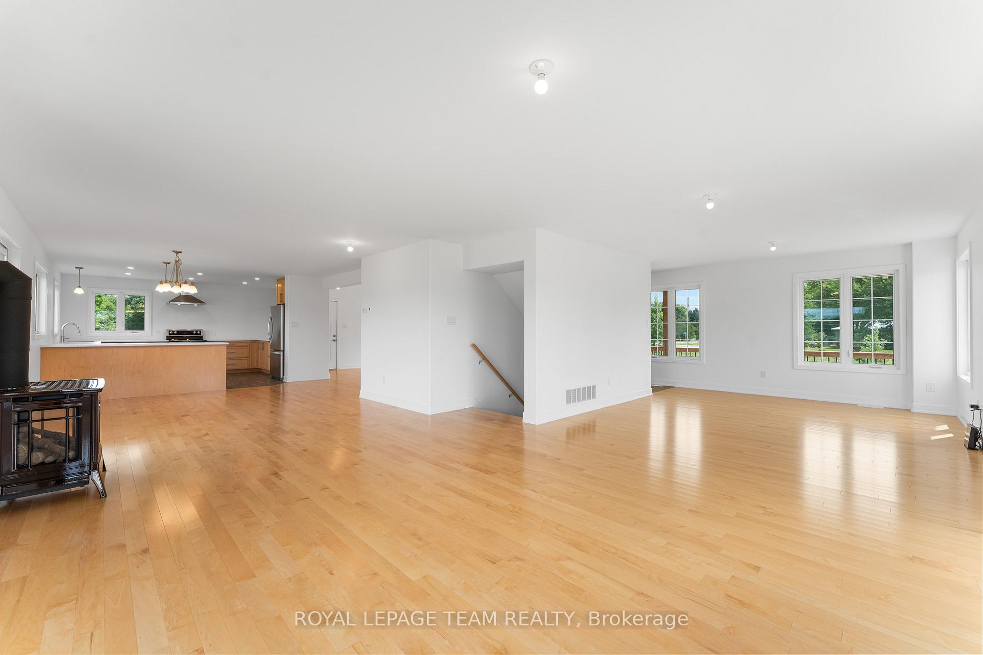 Photo 15 of 1124 Perth Road, Beckwith, Beckwith Twp — HOMEH