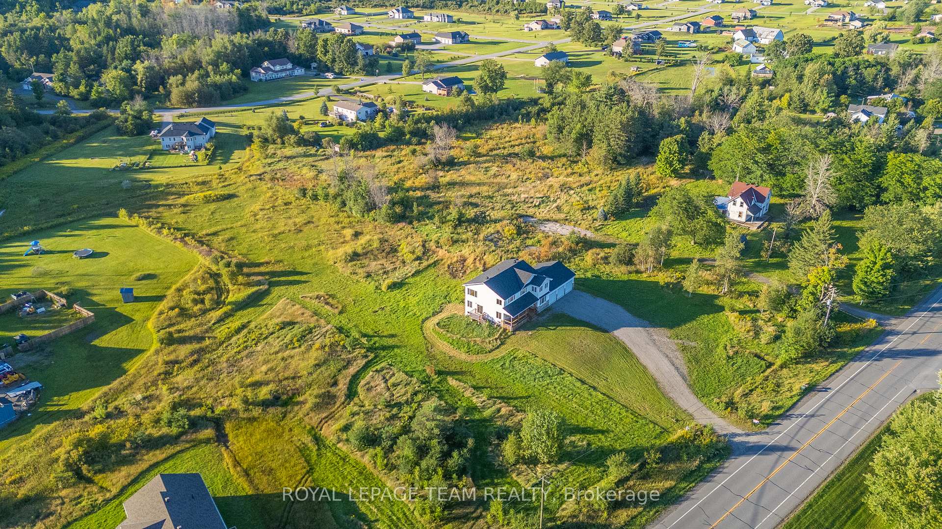 Photo 37 of 1124 Perth Road, Beckwith, Beckwith Twp — HOMEH