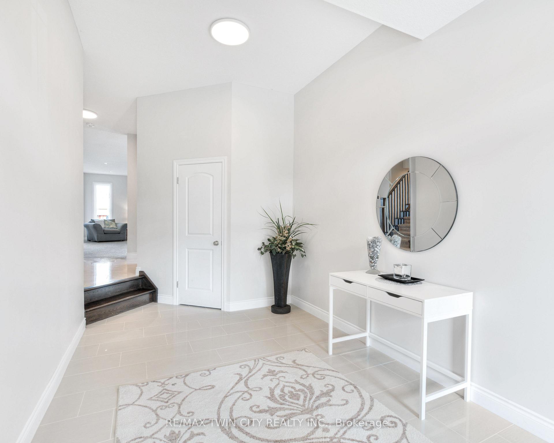 Photo 6 of 455 Twinleaf Street, Waterloo — HOMEH
