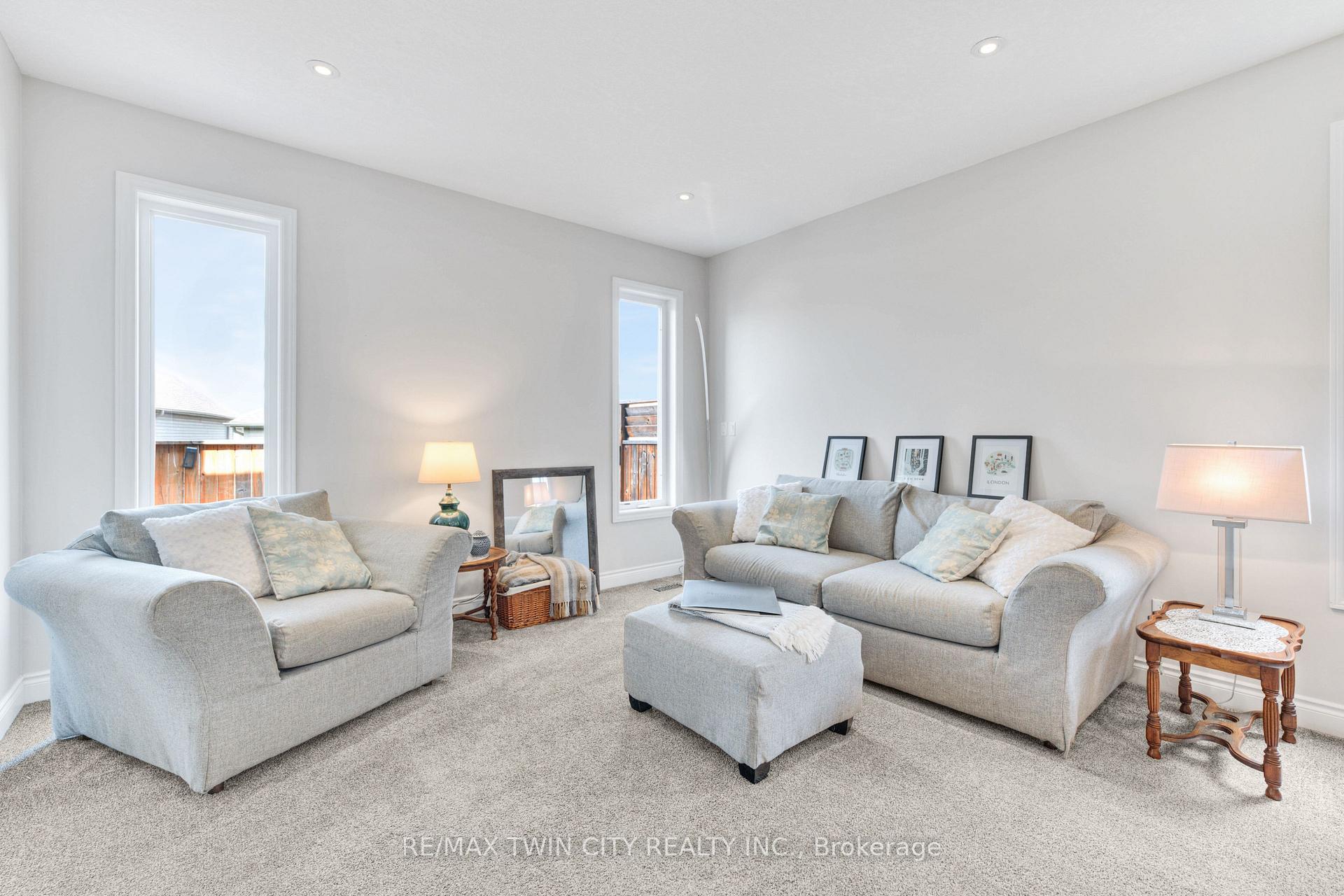 Photo 12 of 455 Twinleaf Street, Waterloo — HOMEH
