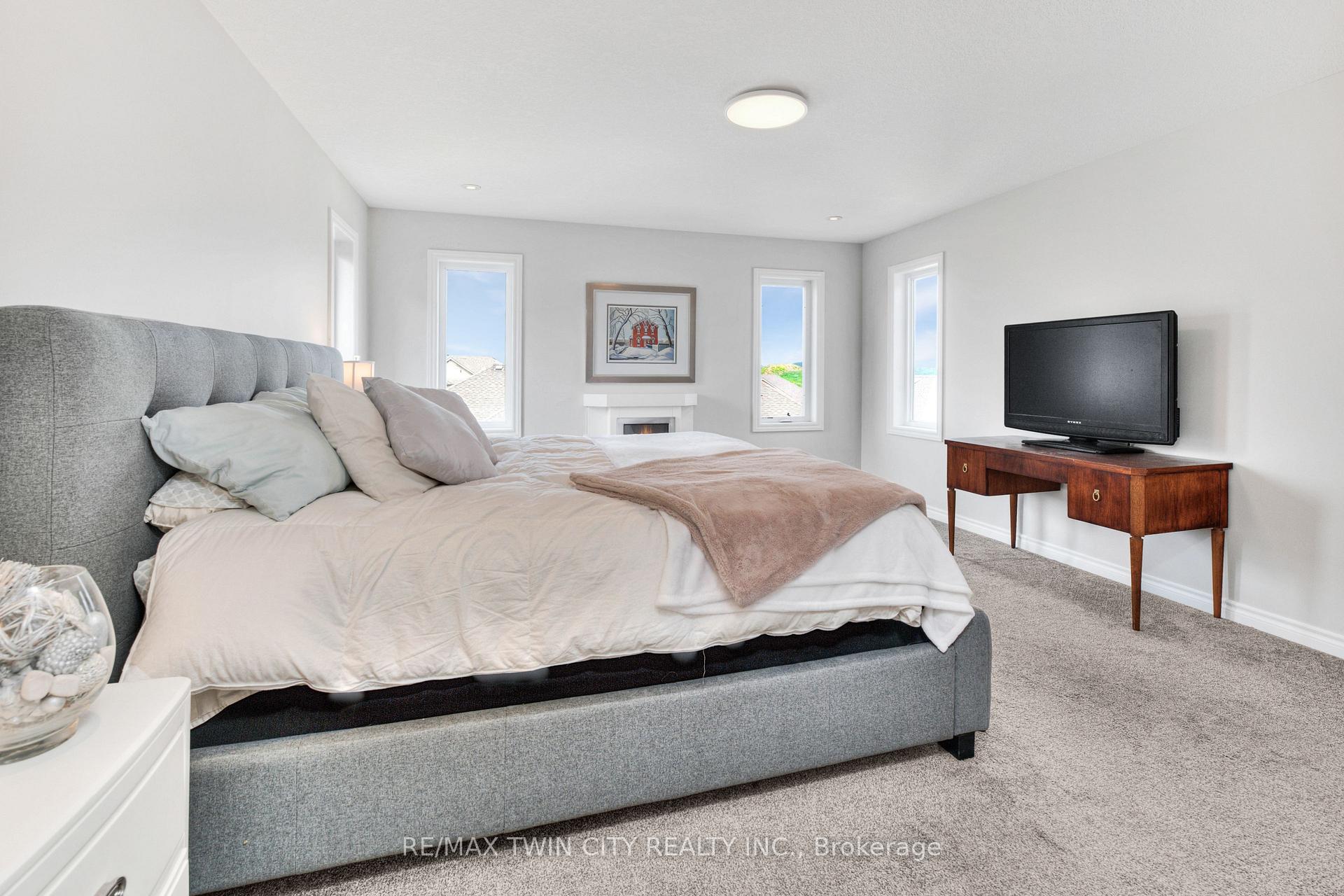 Photo 30 of 455 Twinleaf Street, Waterloo — HOMEH