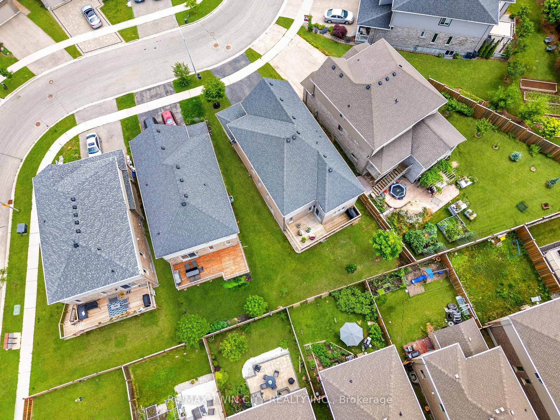Photo 48 of 455 Twinleaf Street, Waterloo — HOMEH