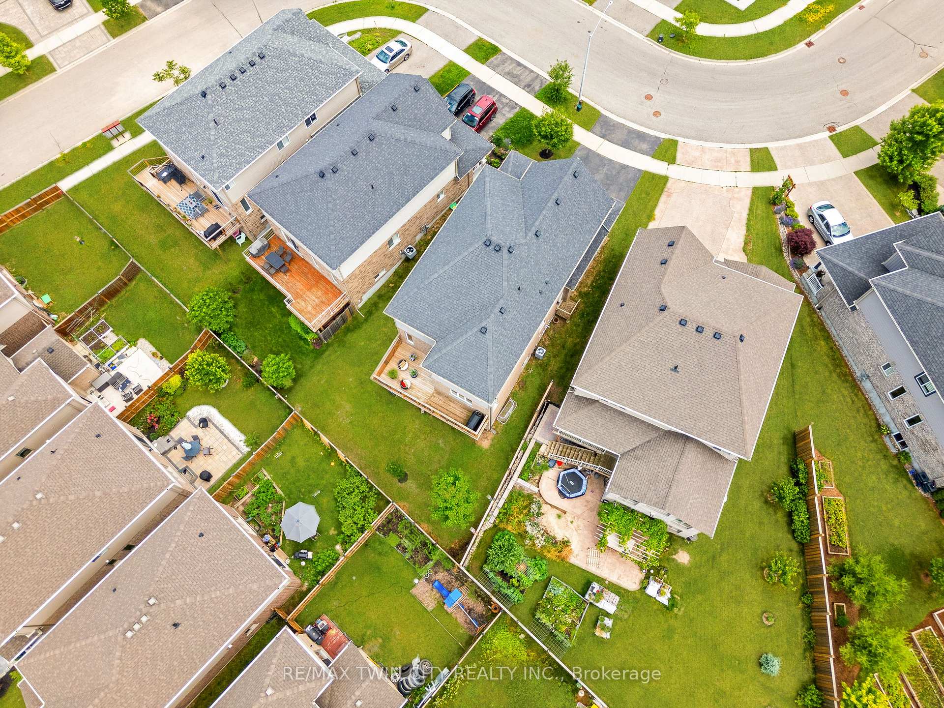 Photo 49 of 455 Twinleaf Street, Waterloo — HOMEH