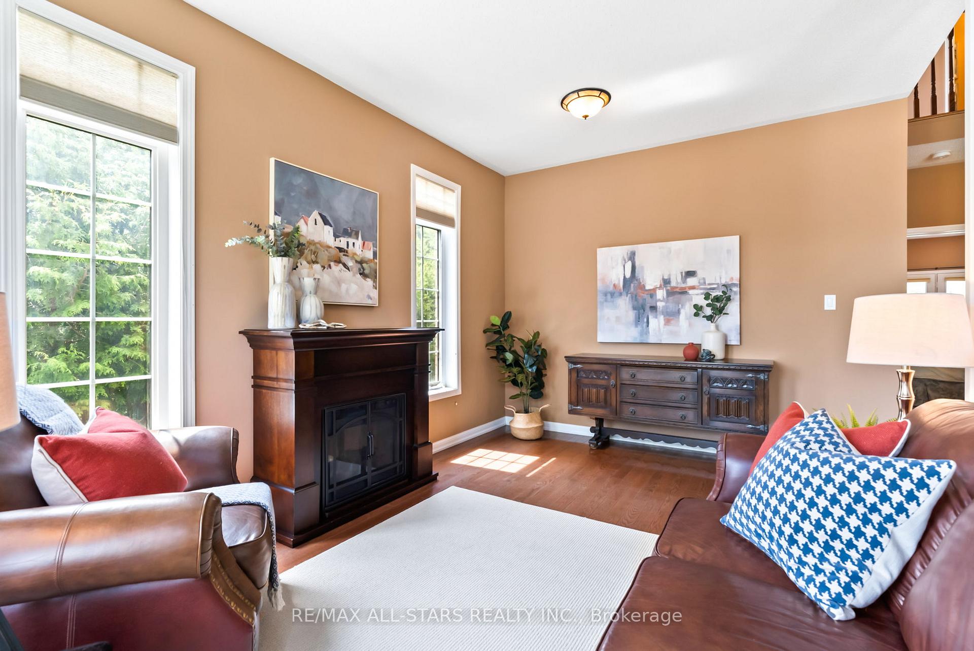 Photo 7 of 31 Meadow's End Crescent, Uxbridge — HOMEH