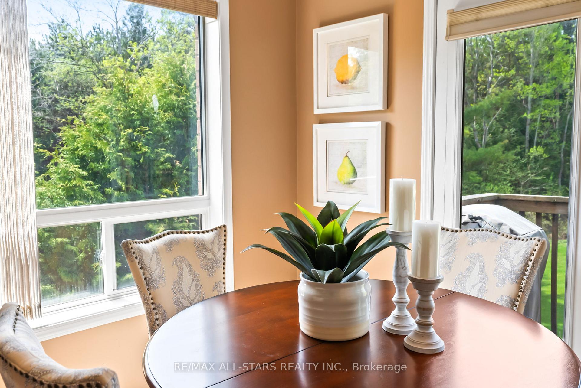 Photo 15 of 31 Meadow's End Crescent, Uxbridge — HOMEH