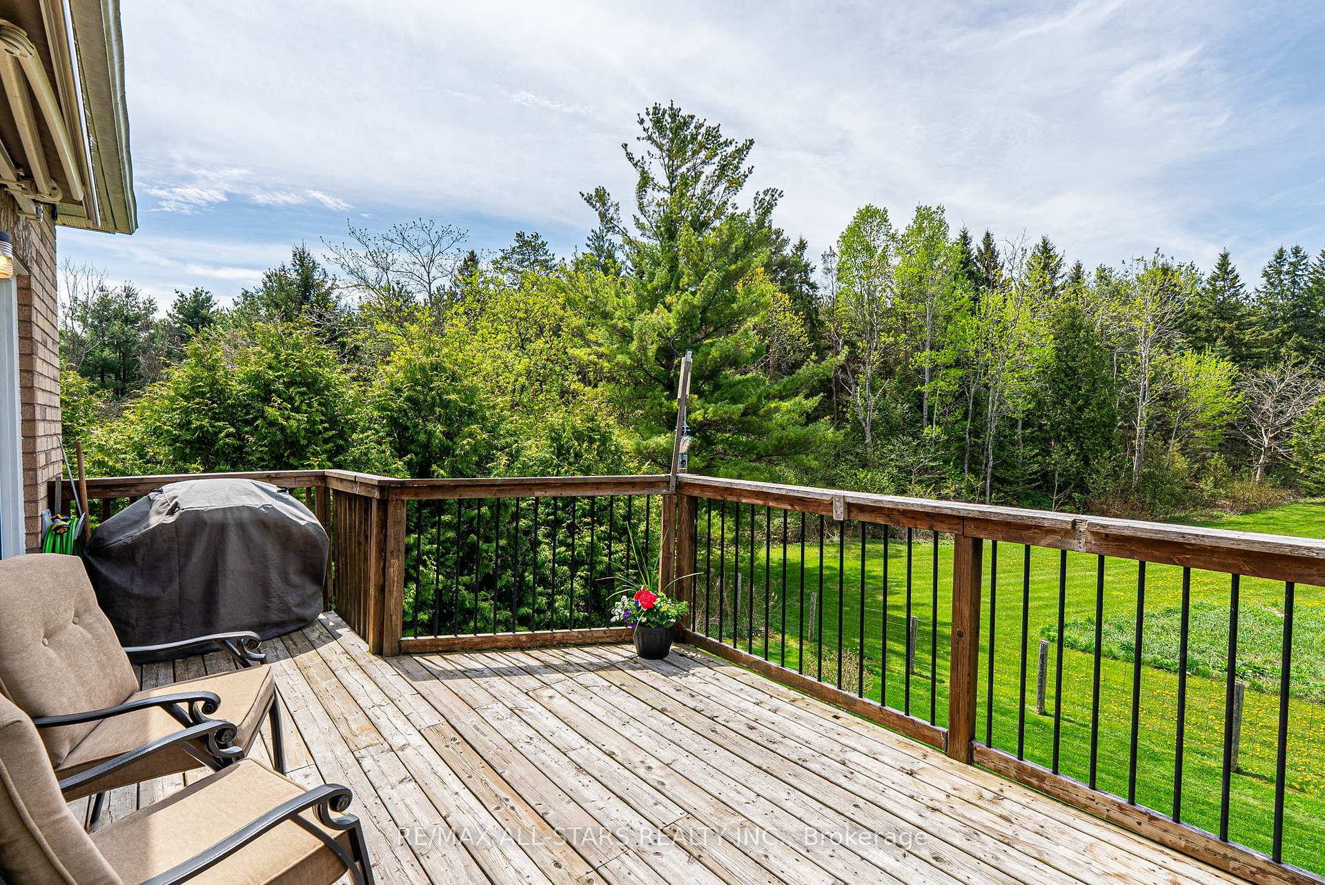 Photo 16 of 31 Meadow's End Crescent, Uxbridge — HOMEH