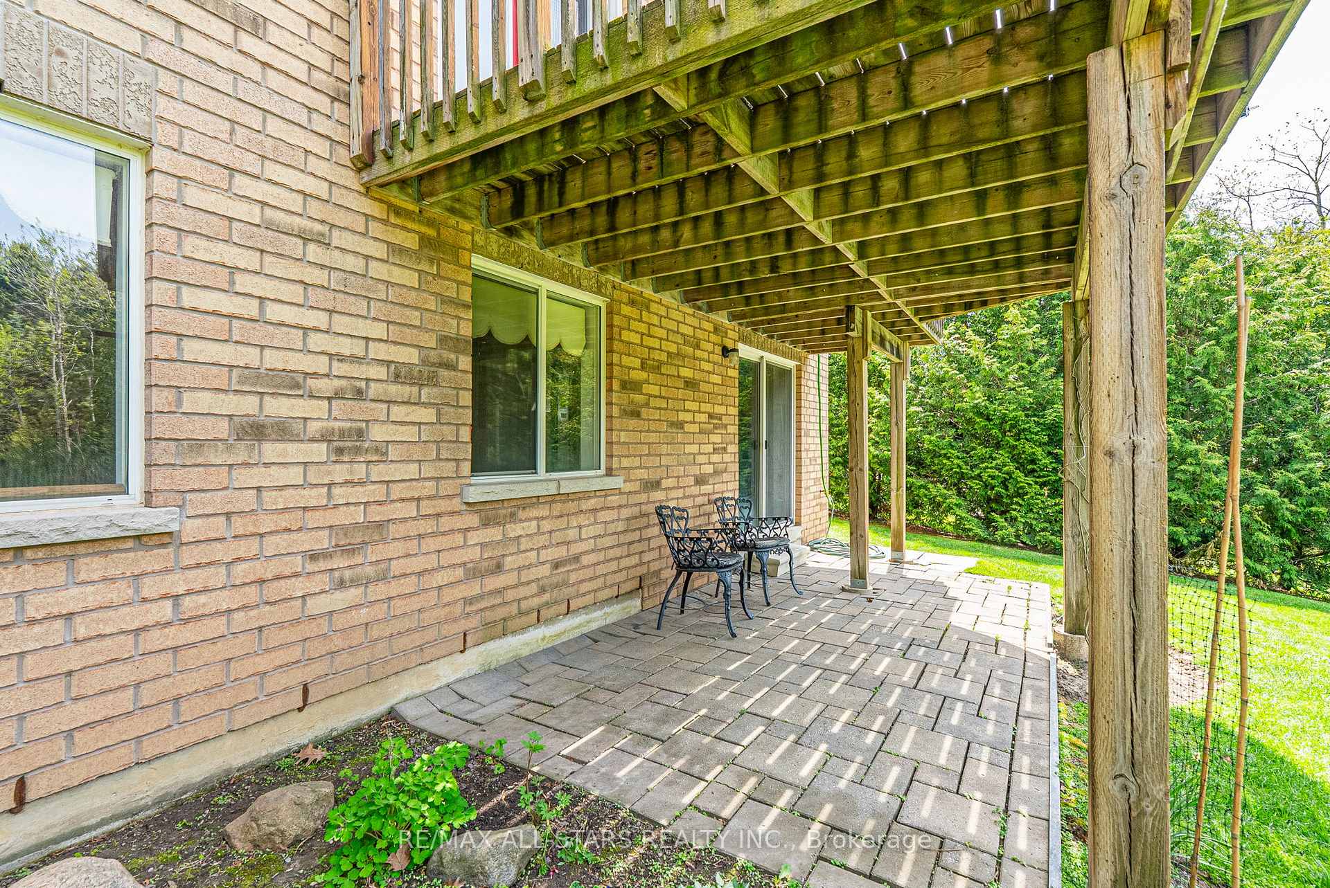 Photo 31 of 31 Meadow's End Crescent, Uxbridge — HOMEH