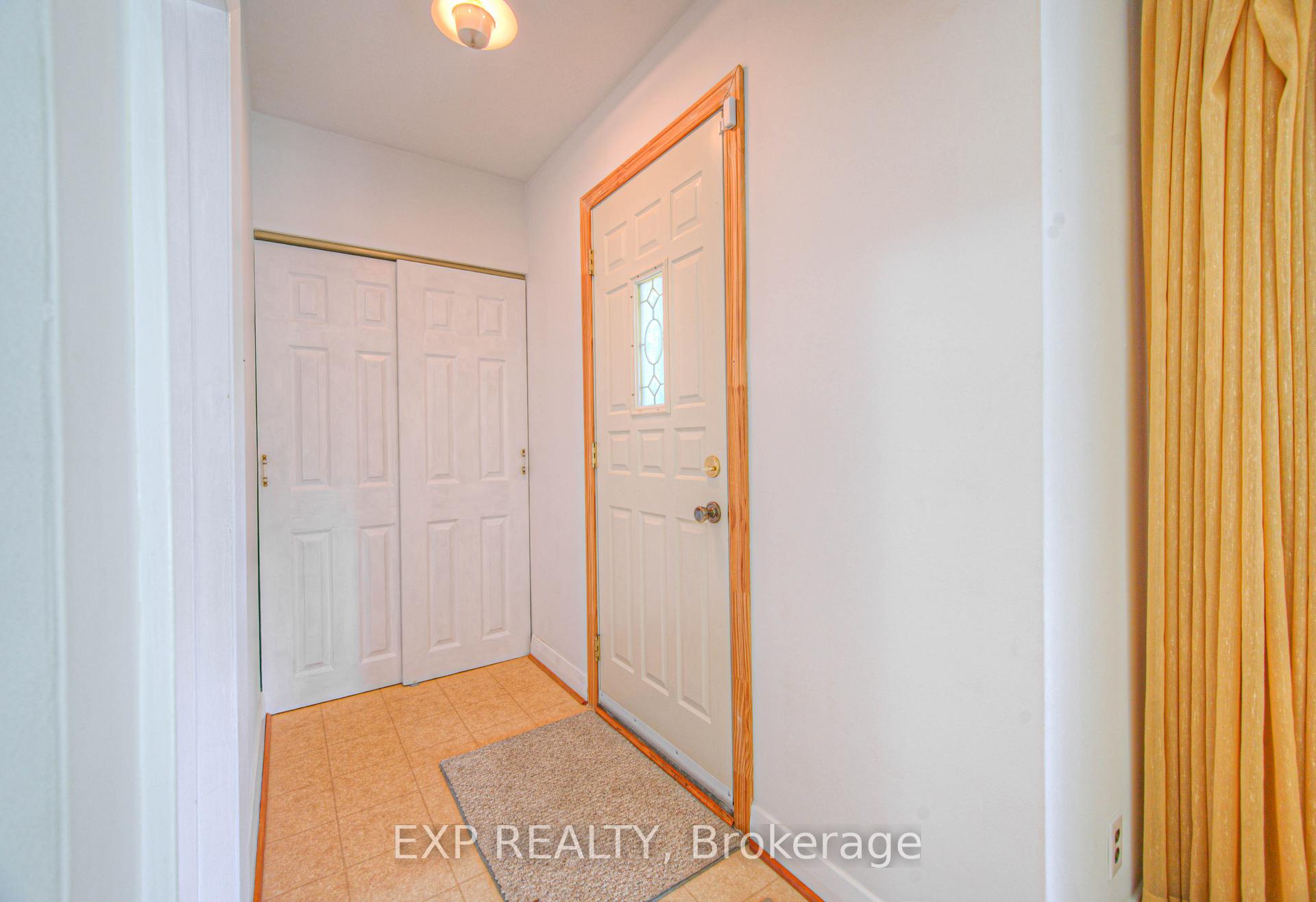Photo 6 of 56 Cardinal Crescent S, Waterloo — HOMEH