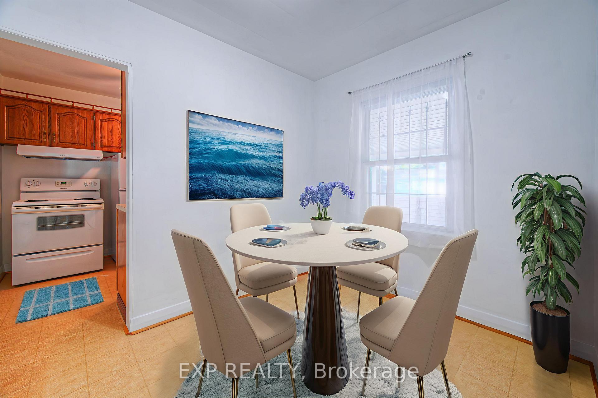 Photo 9 of 56 Cardinal Crescent S, Waterloo — HOMEH
