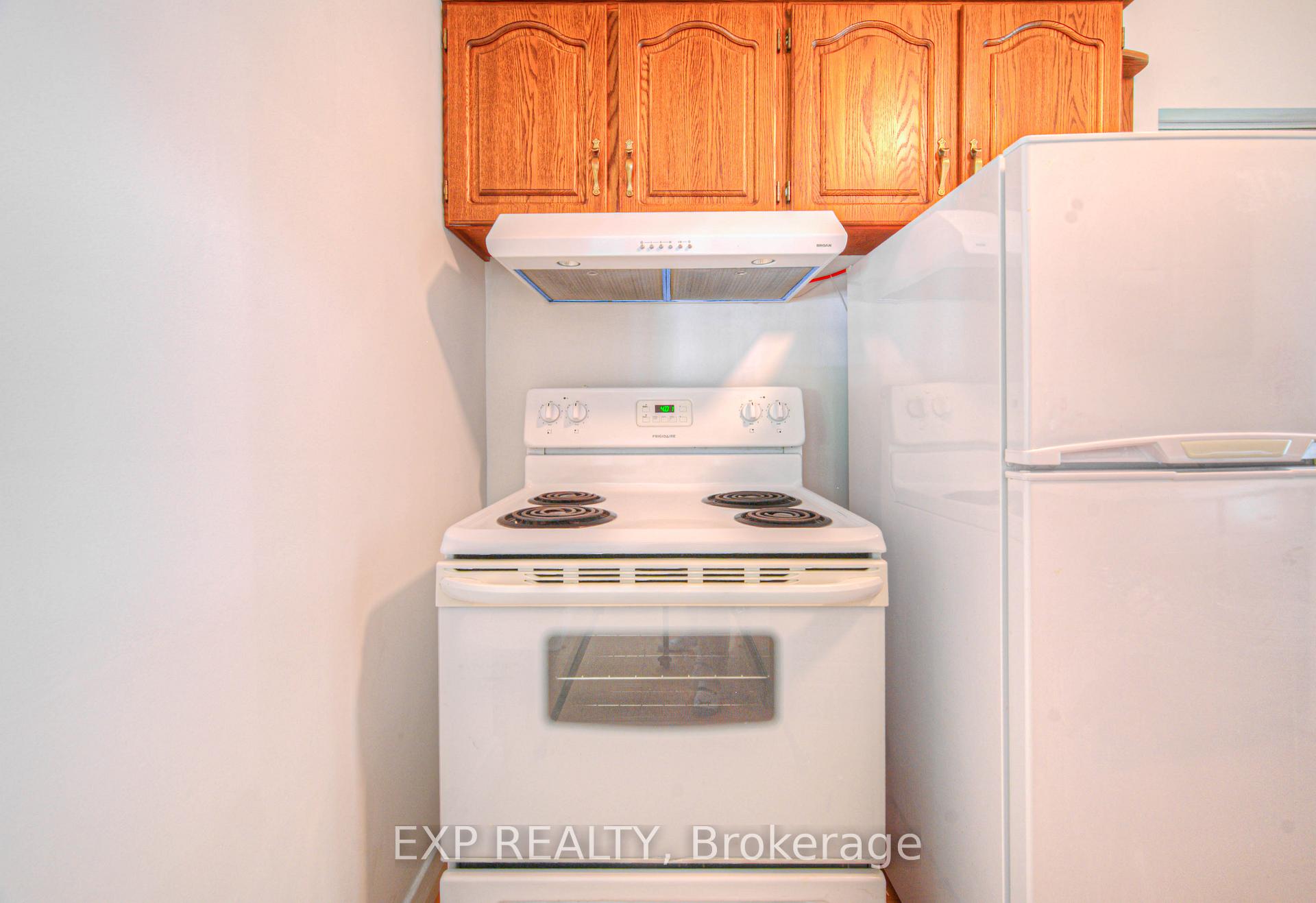 Photo 12 of 56 Cardinal Crescent S, Waterloo — HOMEH