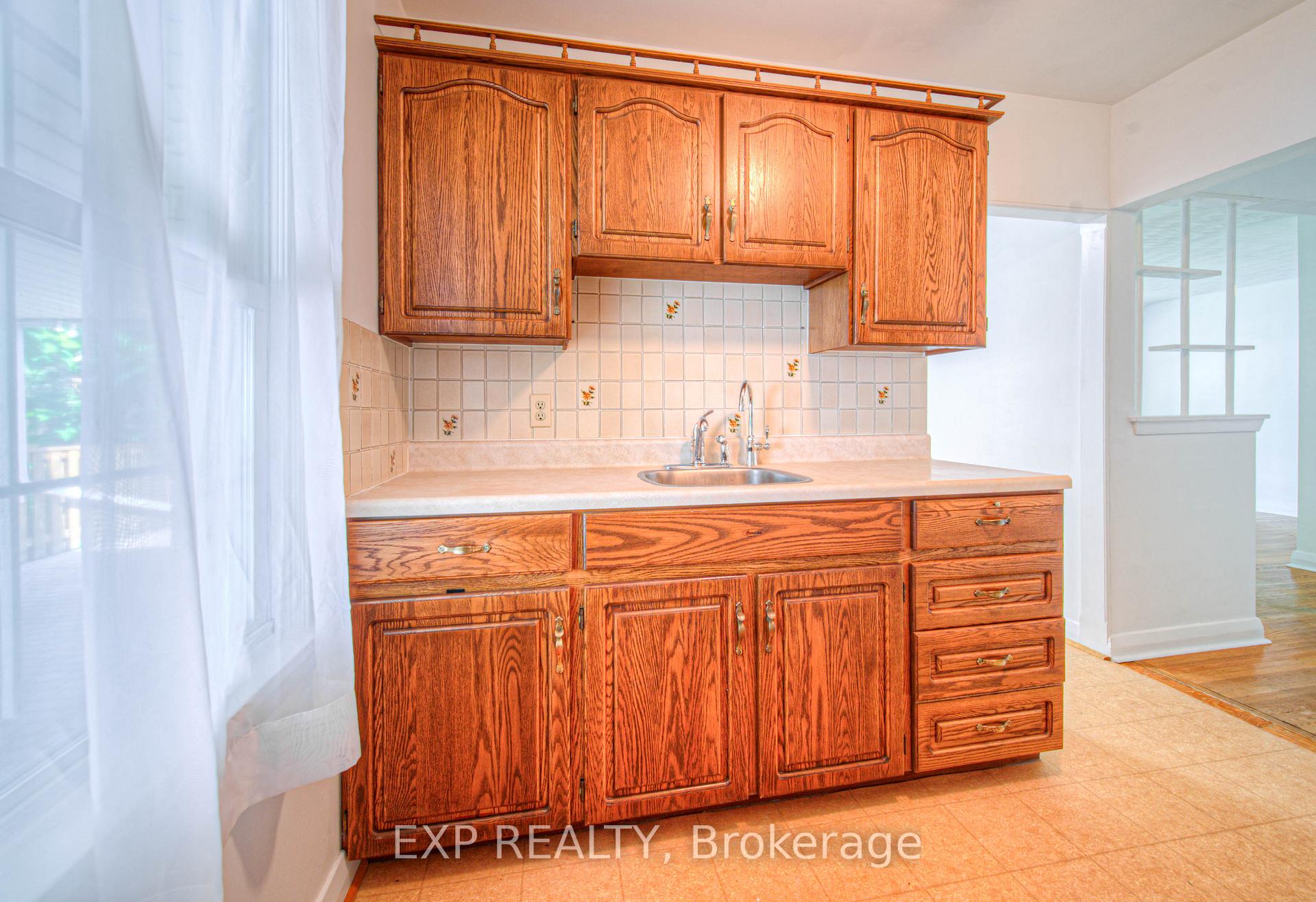 Photo 13 of 56 Cardinal Crescent S, Waterloo — HOMEH