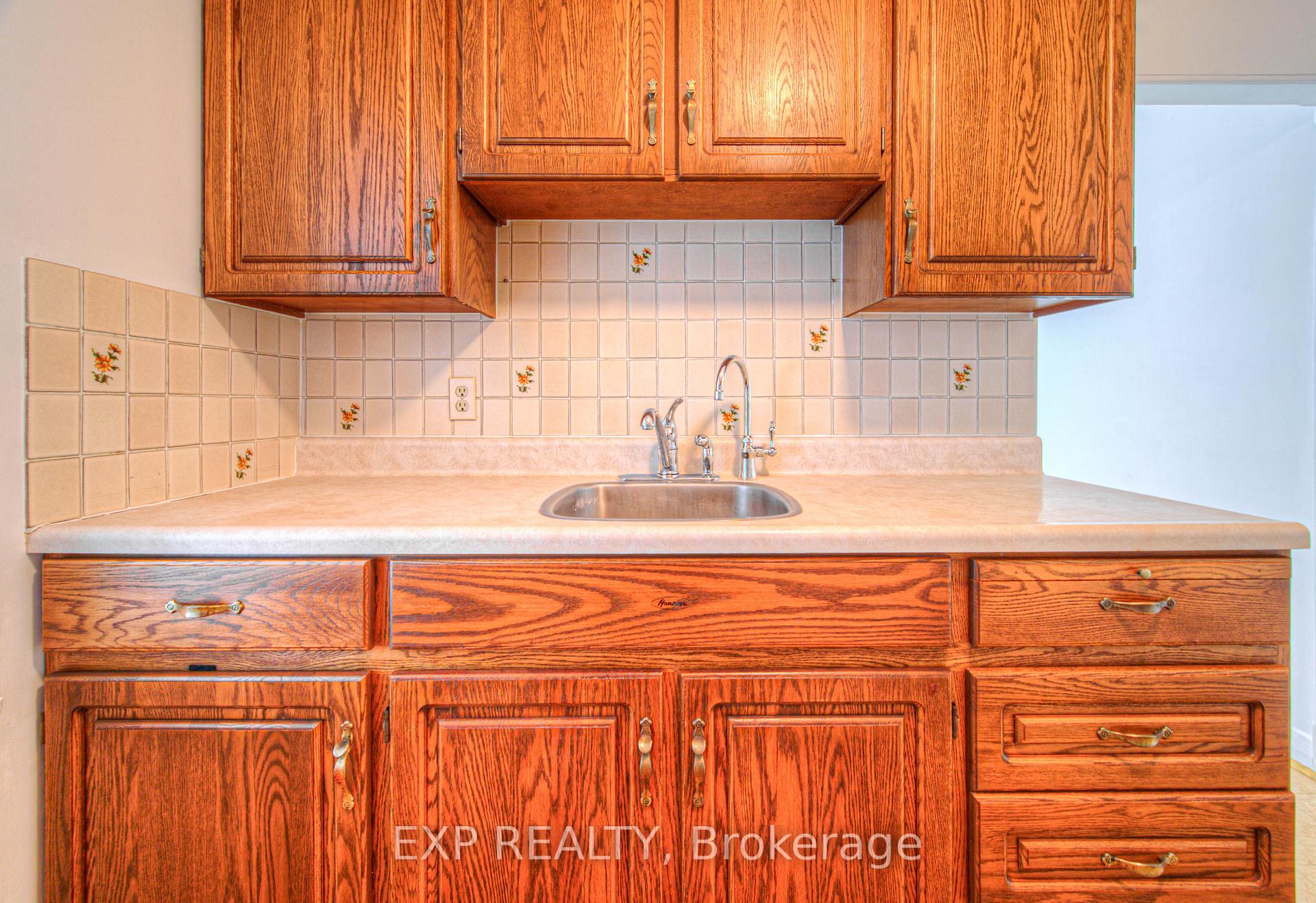 Photo 14 of 56 Cardinal Crescent S, Waterloo — HOMEH