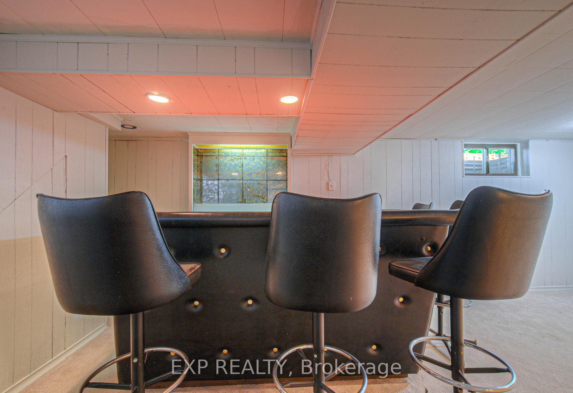 Photo 20 of 56 Cardinal Crescent S, Waterloo — HOMEH