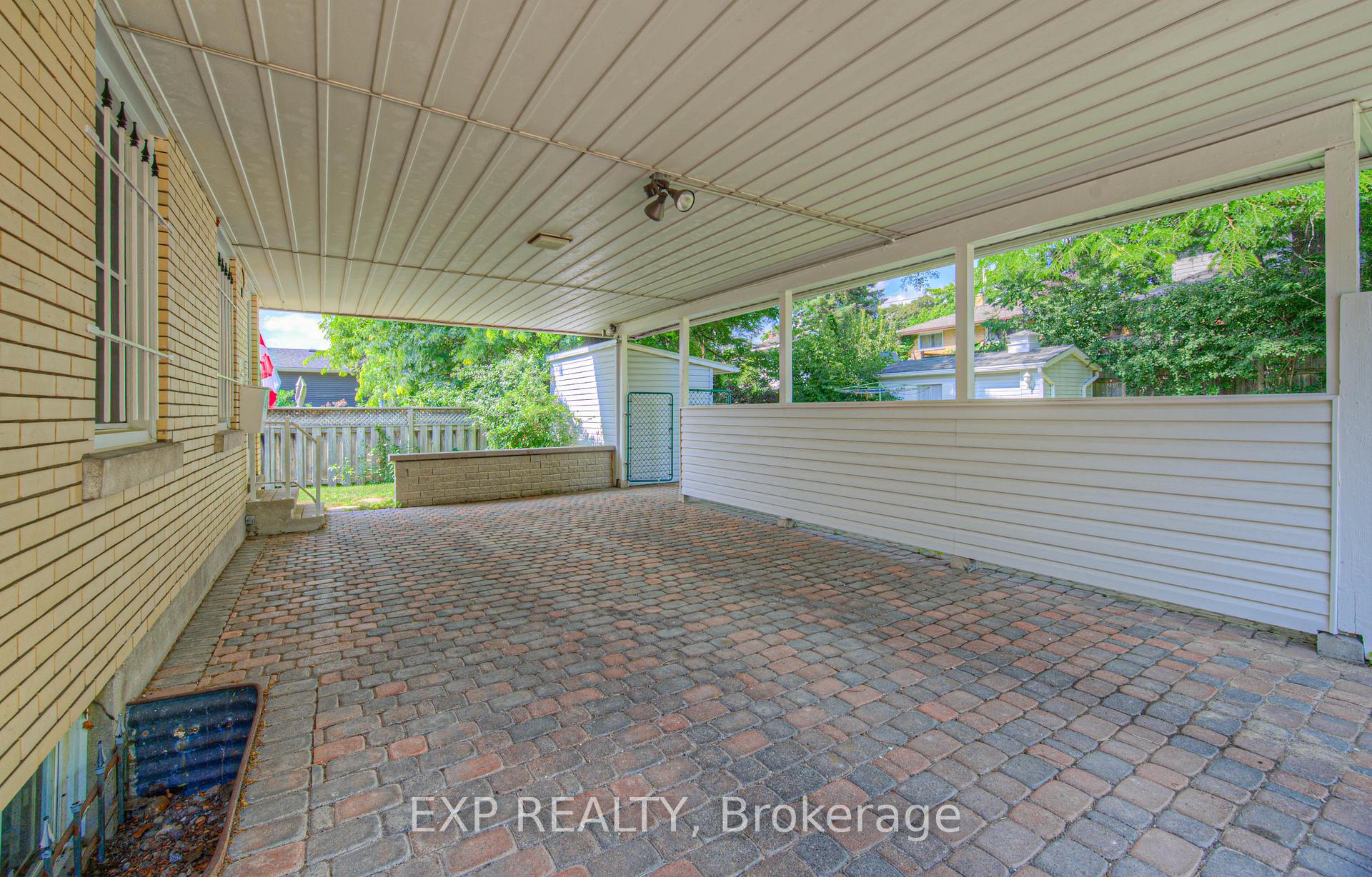 Photo 23 of 56 Cardinal Crescent S, Waterloo — HOMEH