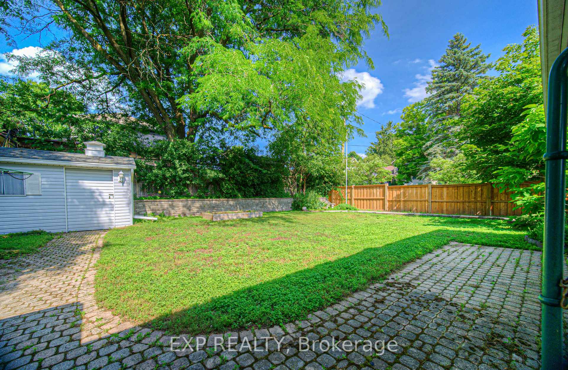Photo 26 of 56 Cardinal Crescent S, Waterloo — HOMEH