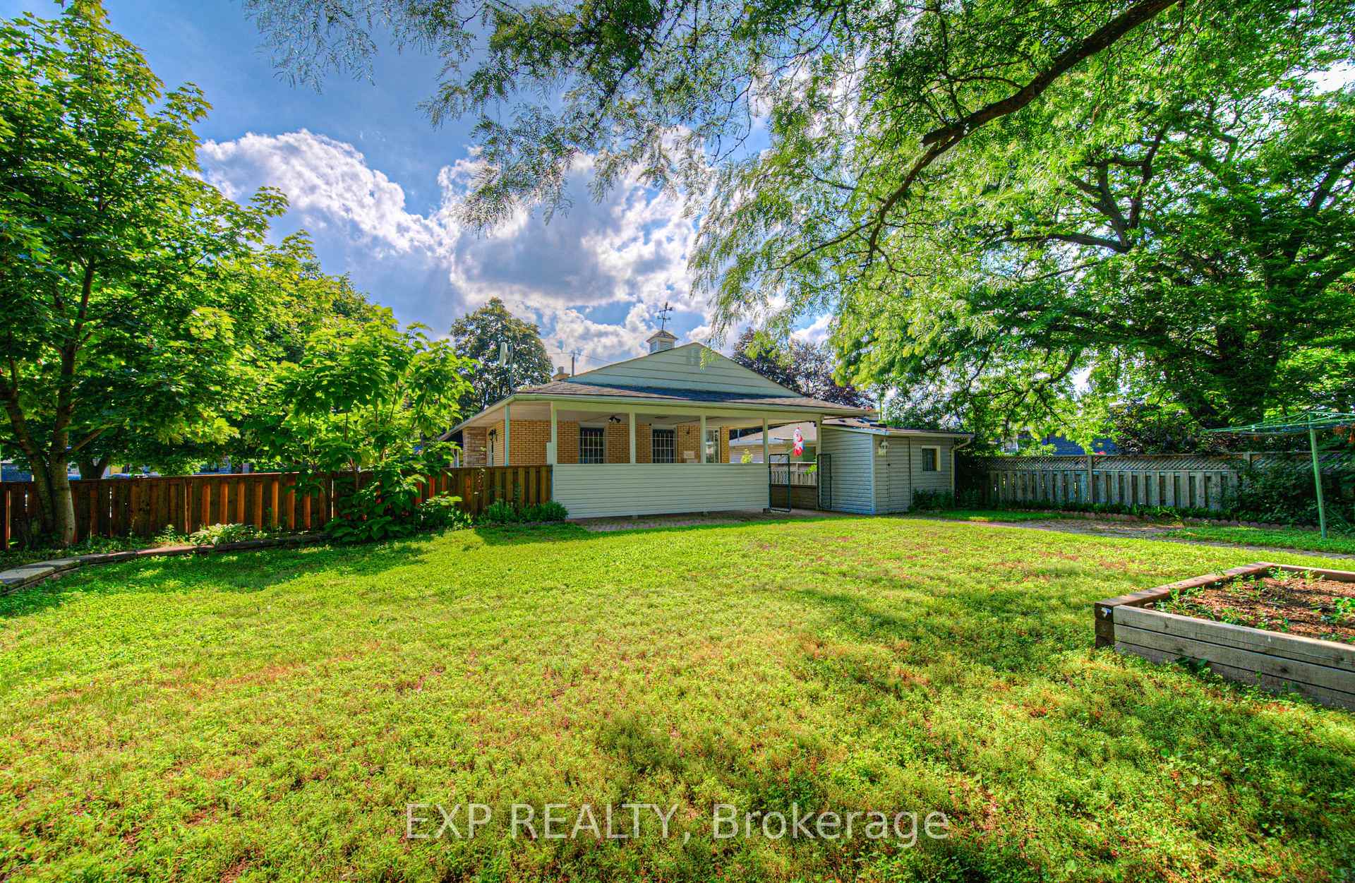 Photo 30 of 56 Cardinal Crescent S, Waterloo — HOMEH