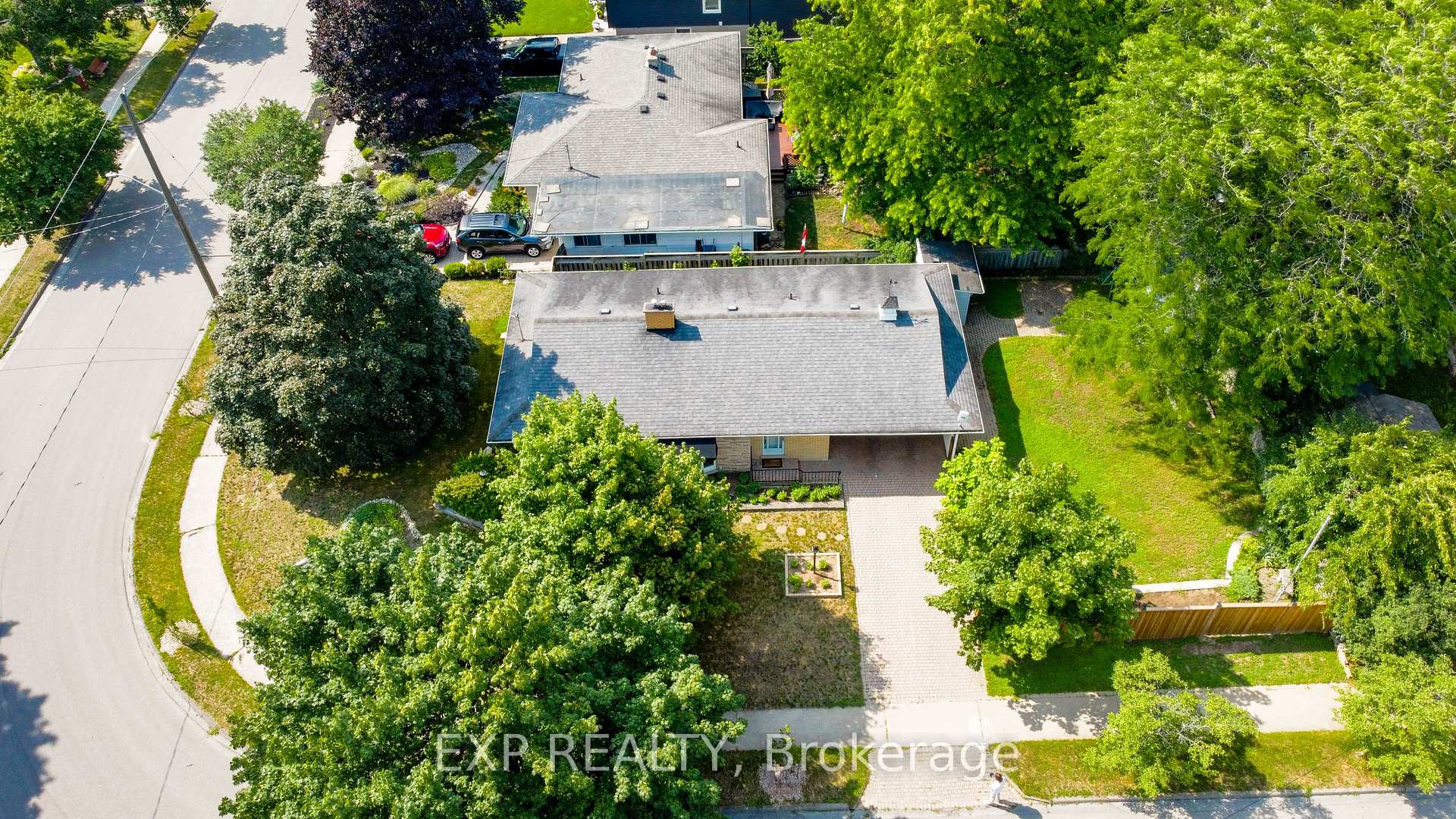 Photo 41 of 56 Cardinal Crescent S, Waterloo — HOMEH