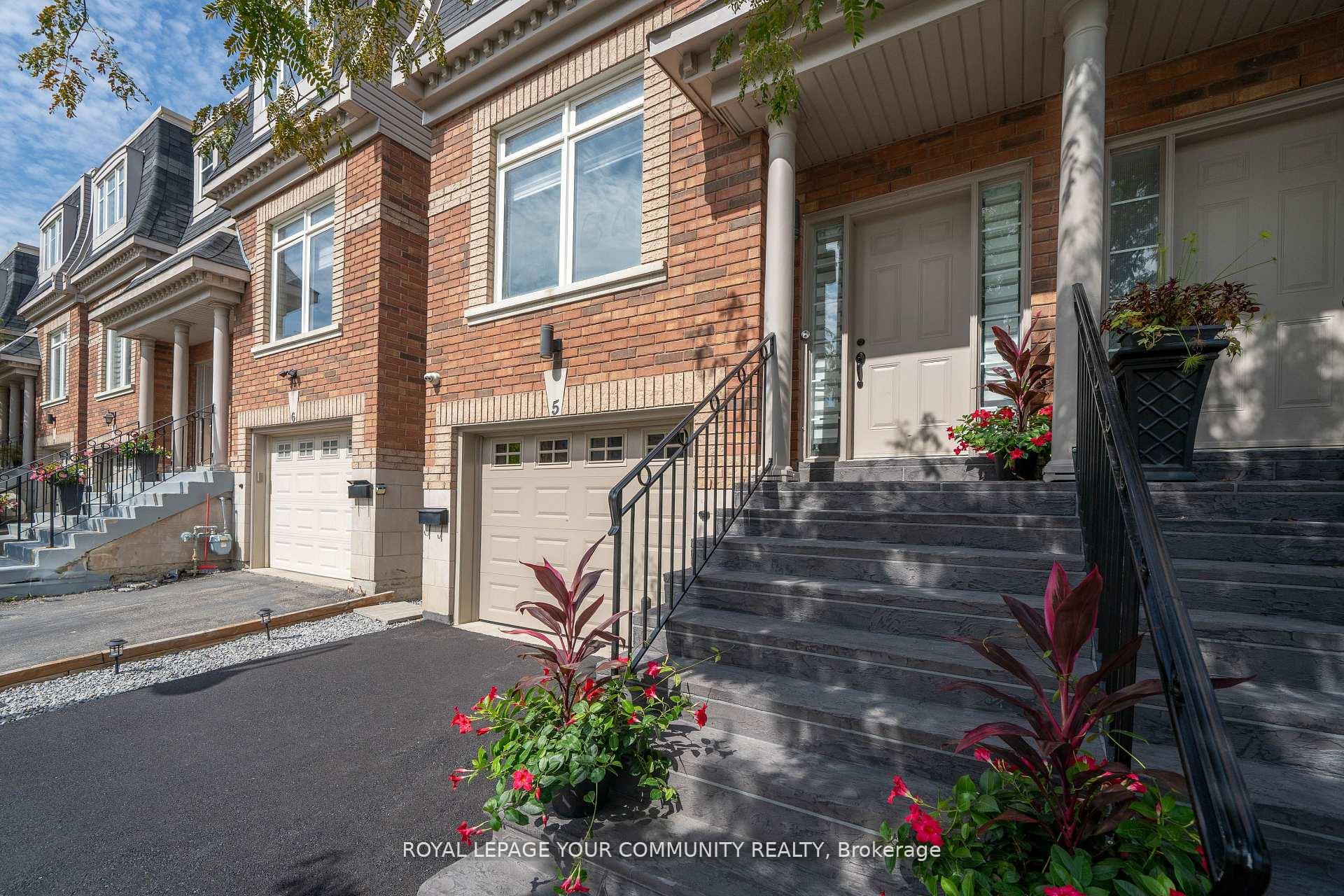 Photo 2 of Unit 5, 8032 Kipling Avenue, Vaughan, West Woodbridge — HOMEH