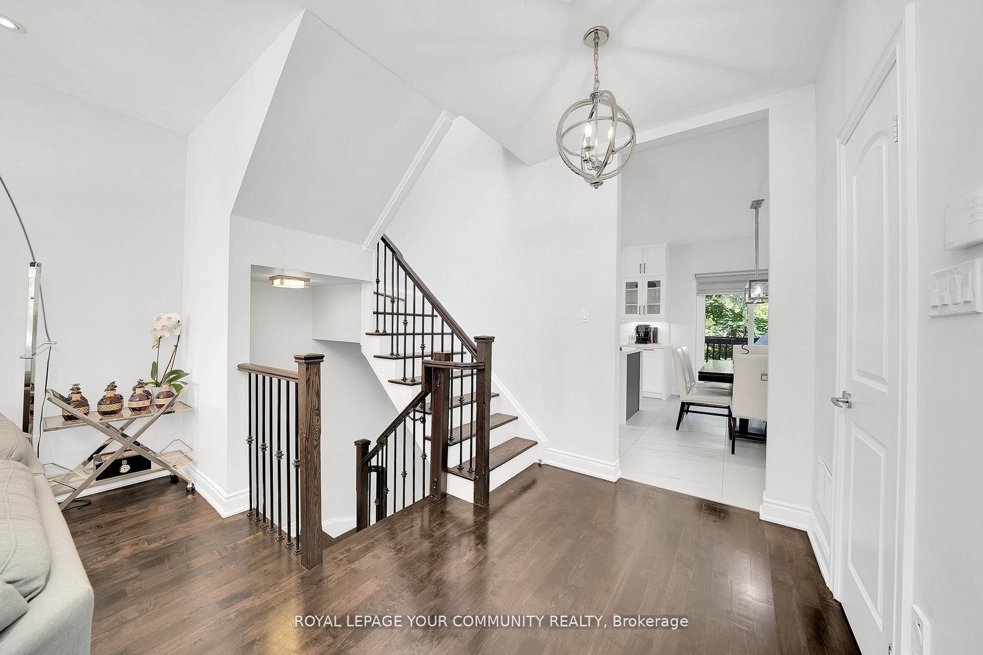Photo 6 of Unit 5, 8032 Kipling Avenue, Vaughan, West Woodbridge — HOMEH