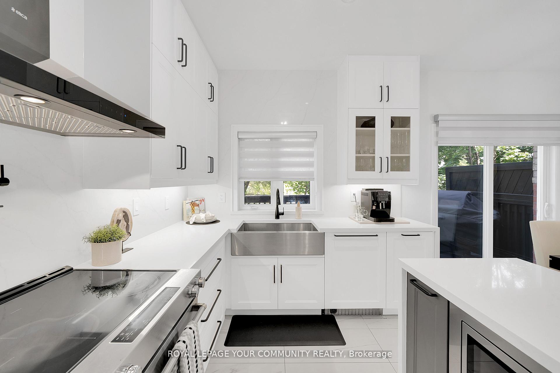 Photo 11 of Unit 5, 8032 Kipling Avenue, Vaughan, West Woodbridge — HOMEH
