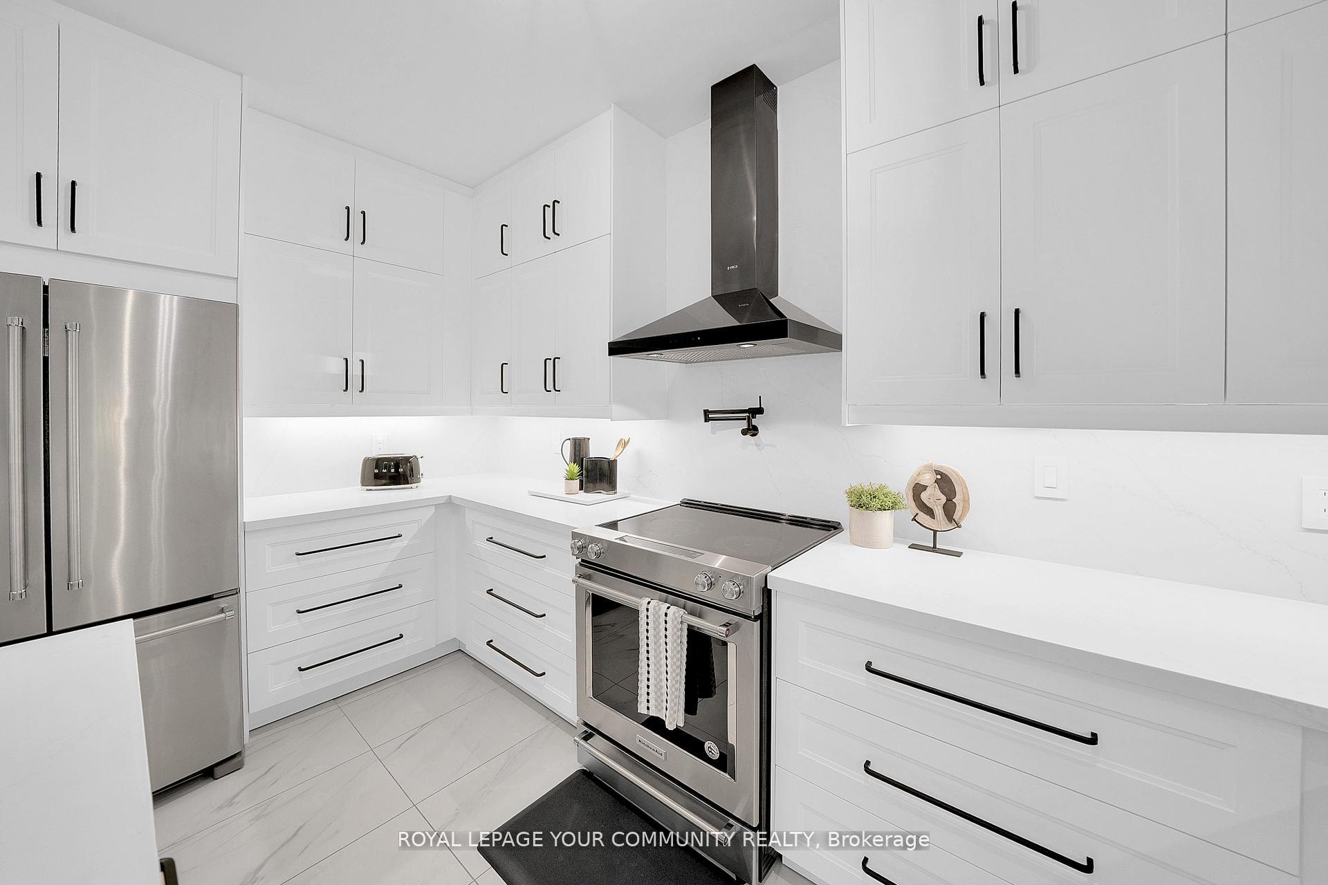 Photo 12 of Unit 5, 8032 Kipling Avenue, Vaughan, West Woodbridge — HOMEH