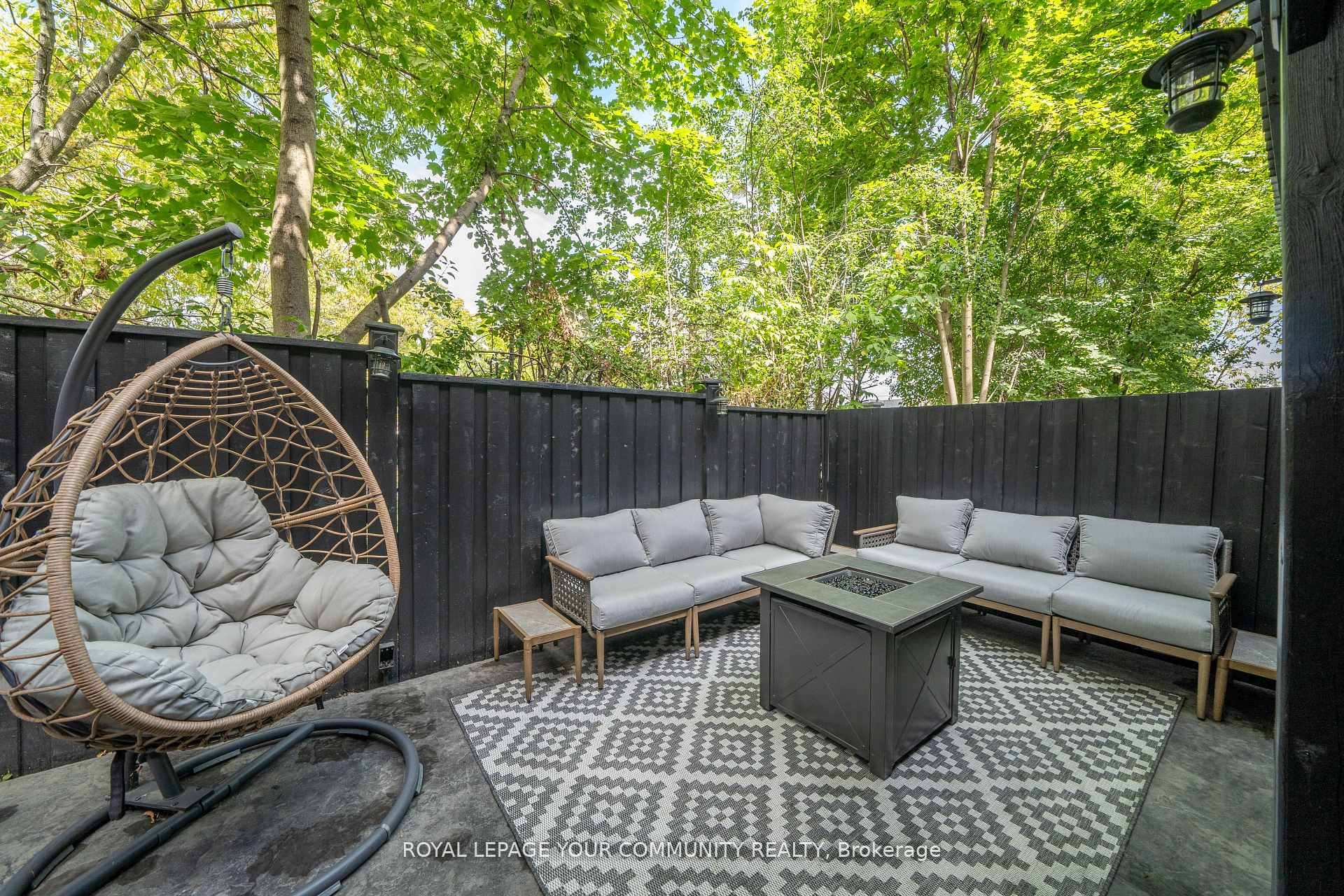 Photo 27 of Unit 5, 8032 Kipling Avenue, Vaughan, West Woodbridge — HOMEH