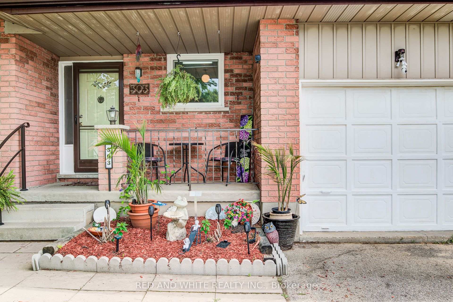 Photo 3 of 303 Conservation Drive, Waterloo — HOMEH