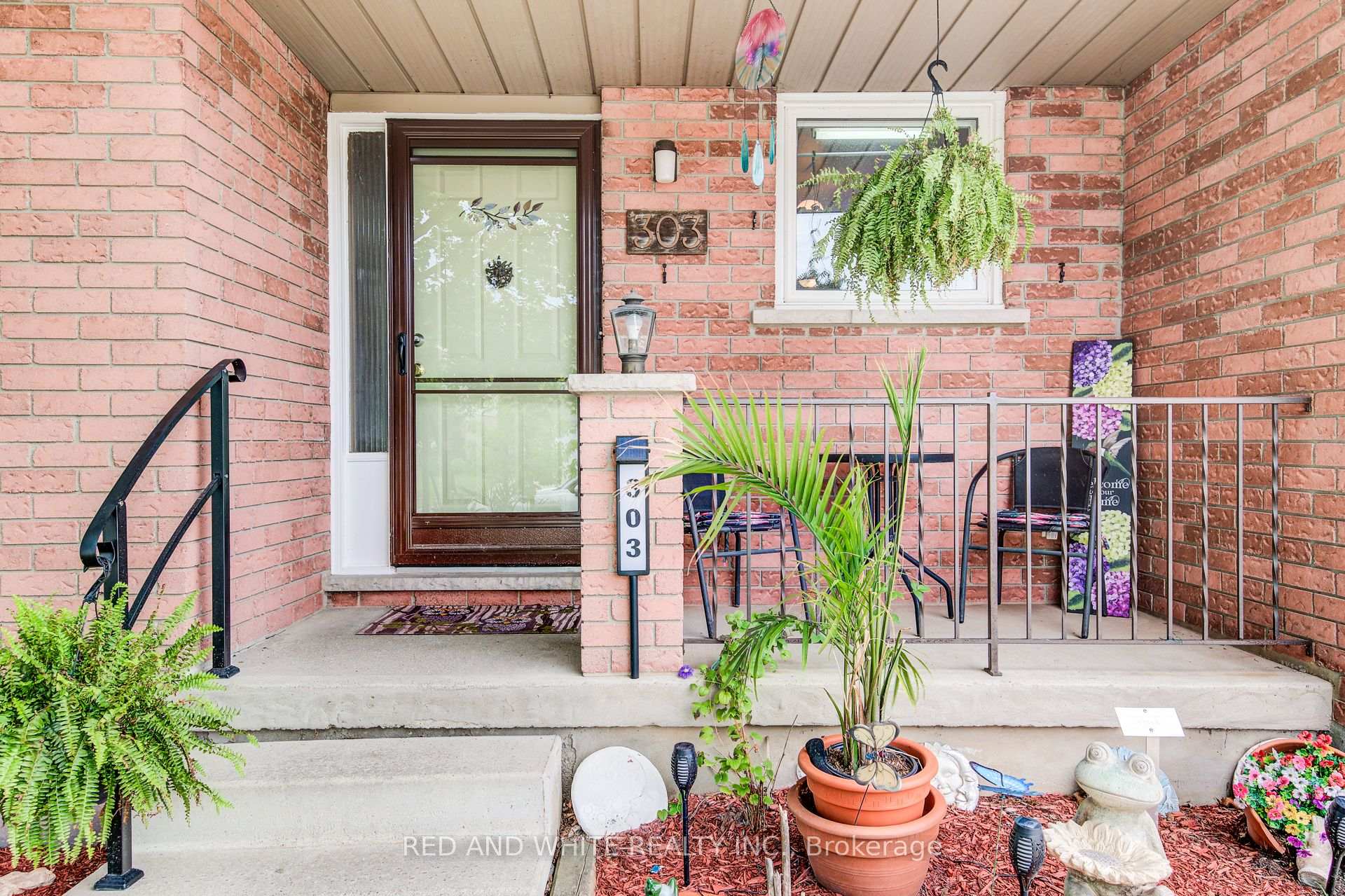 Photo 4 of 303 Conservation Drive, Waterloo — HOMEH