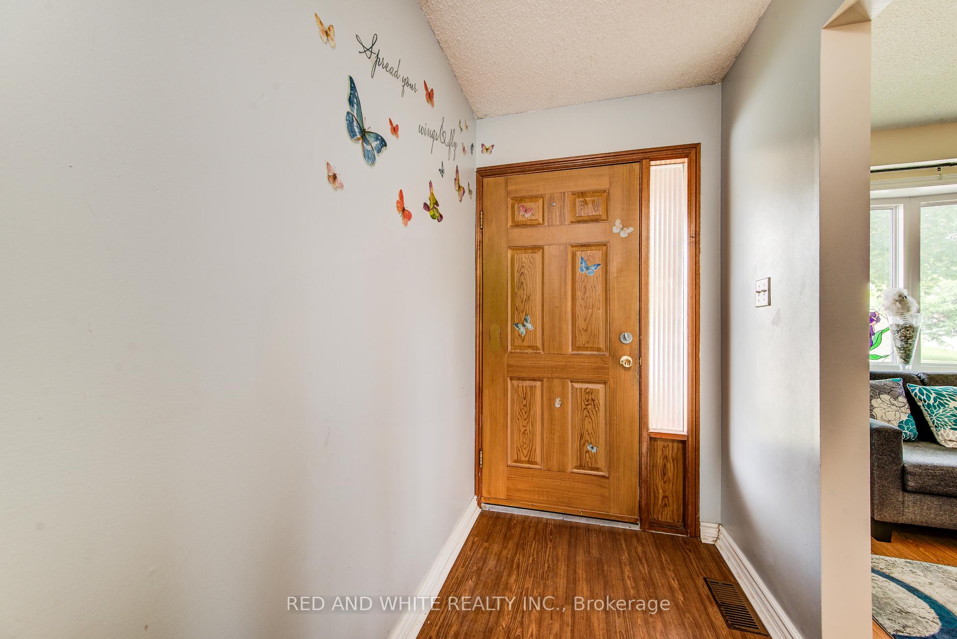 Photo 5 of 303 Conservation Drive, Waterloo — HOMEH