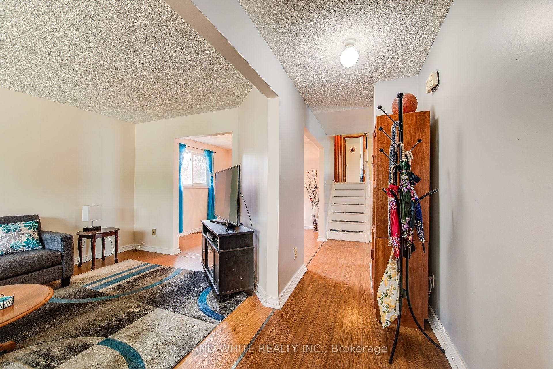 Photo 6 of 303 Conservation Drive, Waterloo — HOMEH