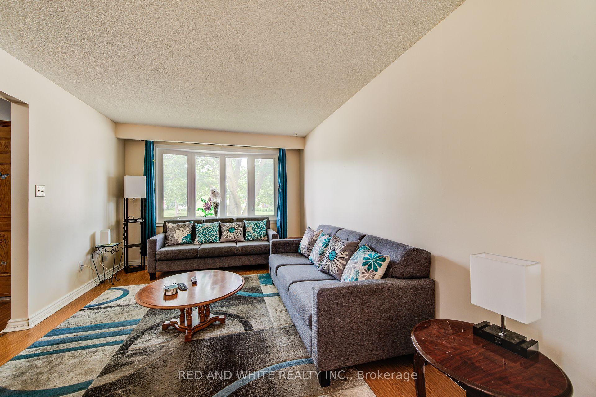 Photo 10 of 303 Conservation Drive, Waterloo — HOMEH