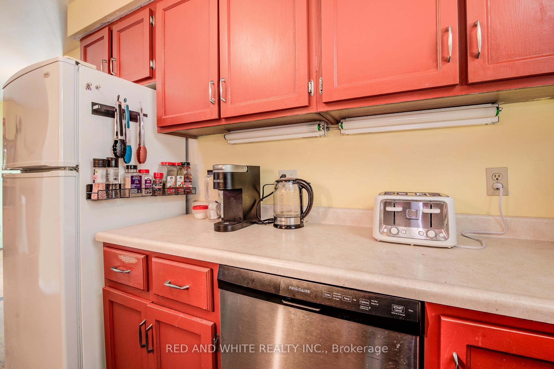 Photo 19 of 303 Conservation Drive, Waterloo — HOMEH