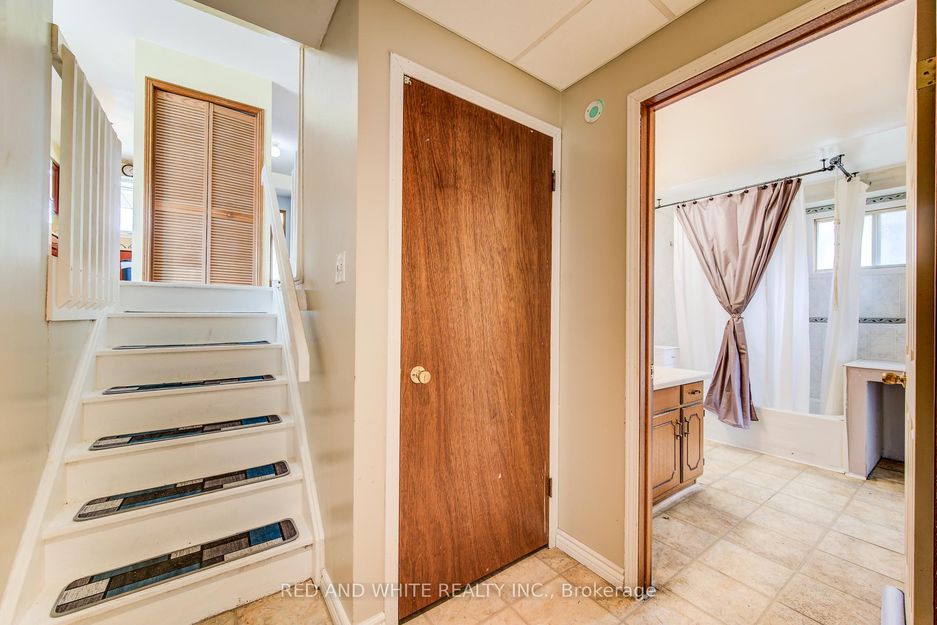 Photo 27 of 303 Conservation Drive, Waterloo — HOMEH