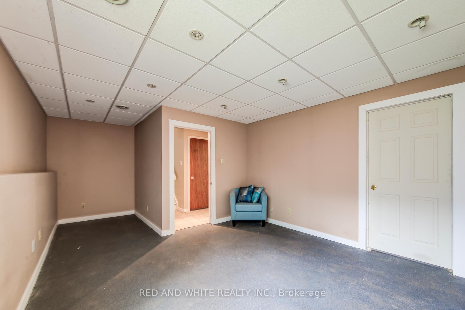 Photo 29 of 303 Conservation Drive, Waterloo — HOMEH