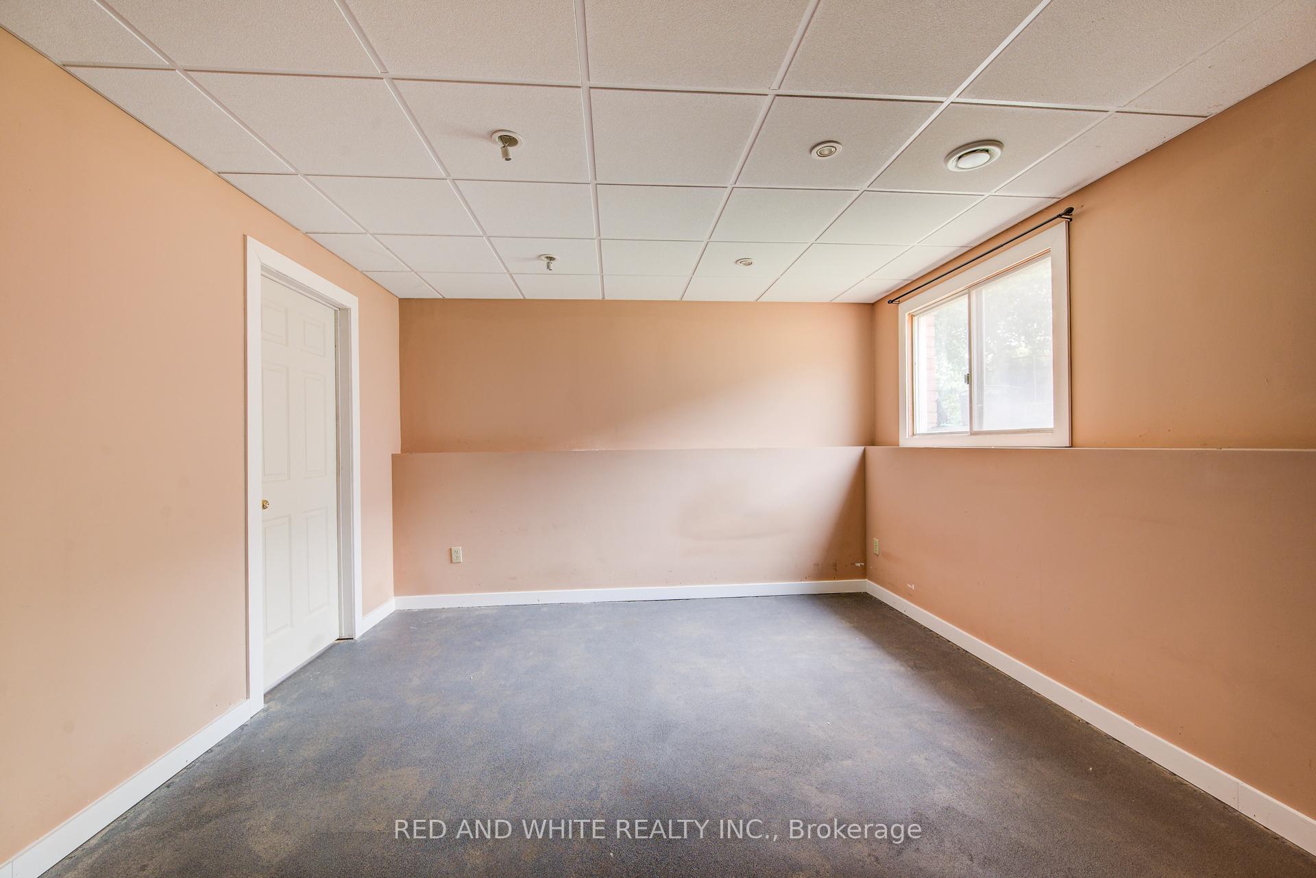Photo 30 of 303 Conservation Drive, Waterloo — HOMEH