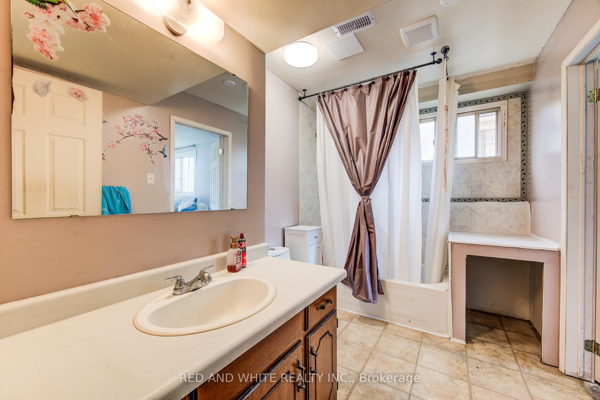 Photo 31 of 303 Conservation Drive, Waterloo — HOMEH