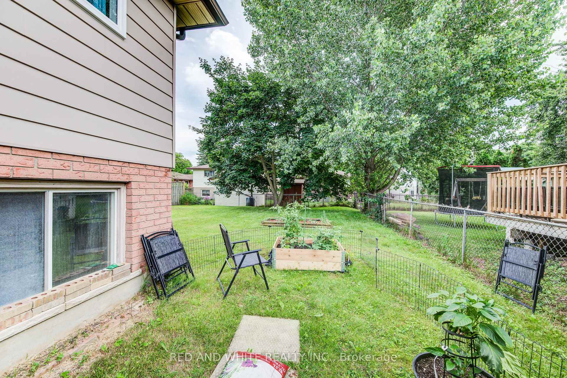 Photo 39 of 303 Conservation Drive, Waterloo — HOMEH