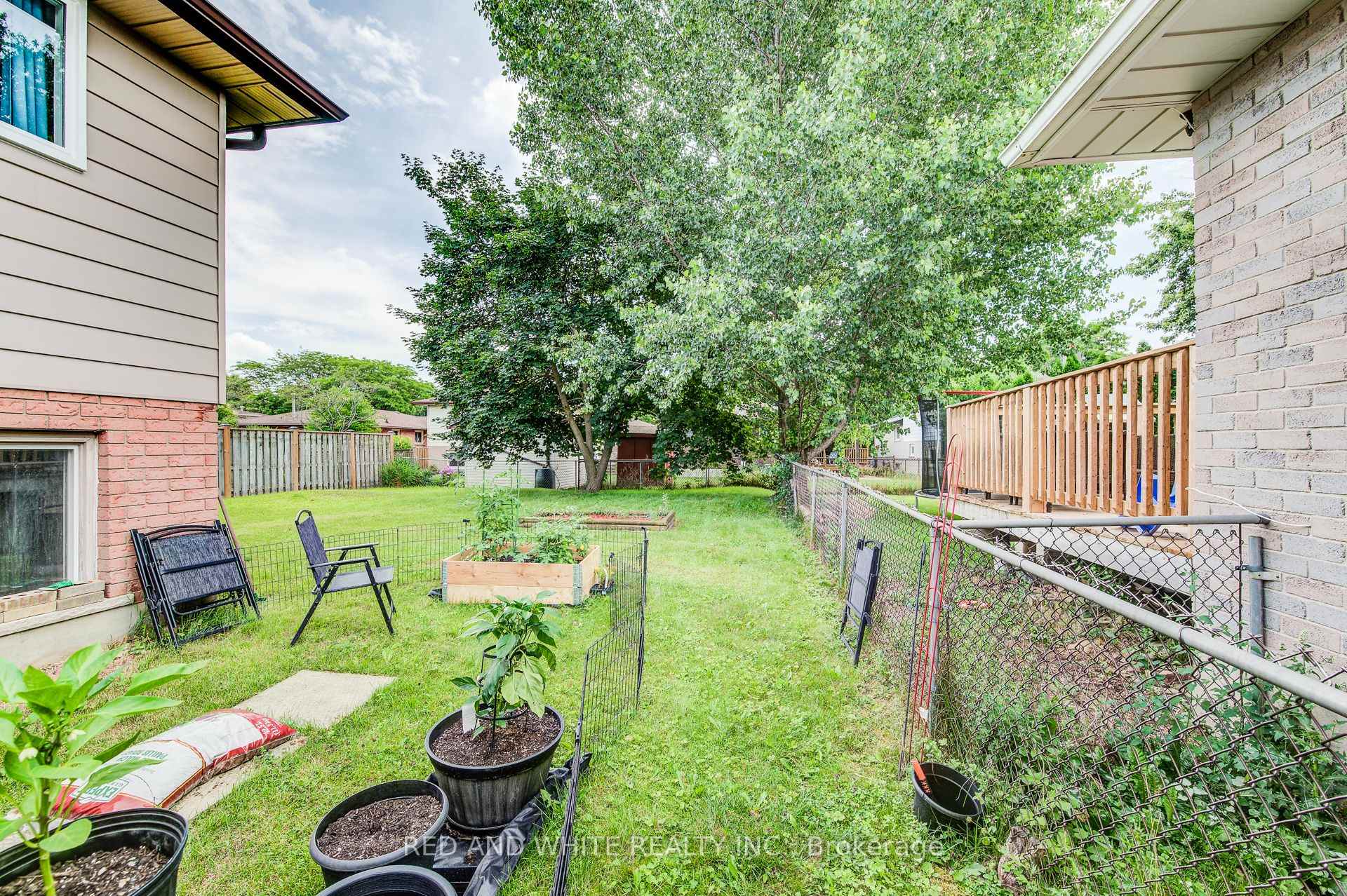 Photo 40 of 303 Conservation Drive, Waterloo — HOMEH