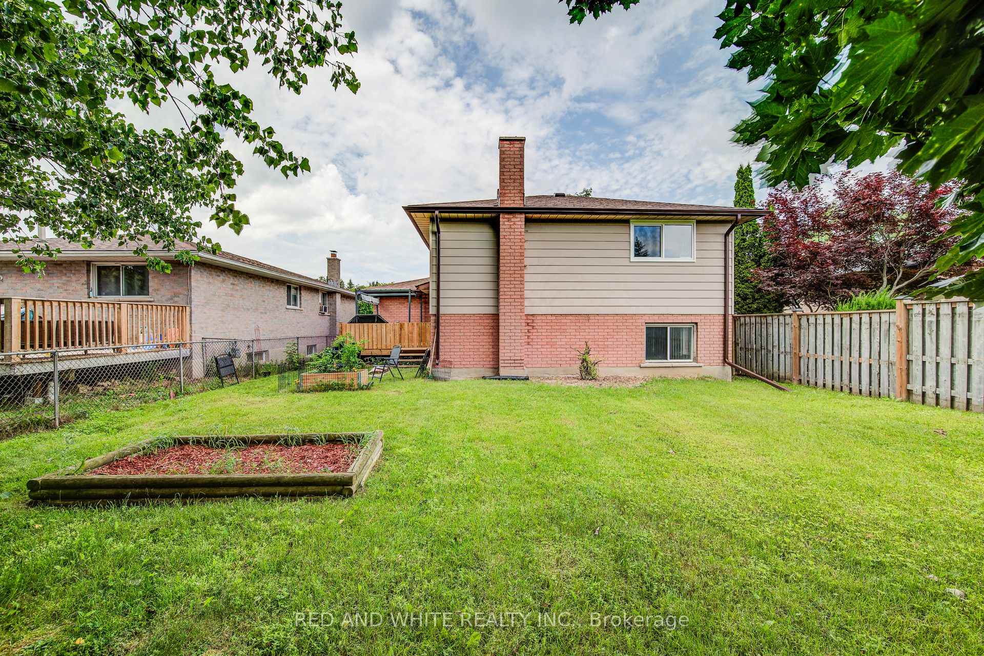 Photo 43 of 303 Conservation Drive, Waterloo — HOMEH