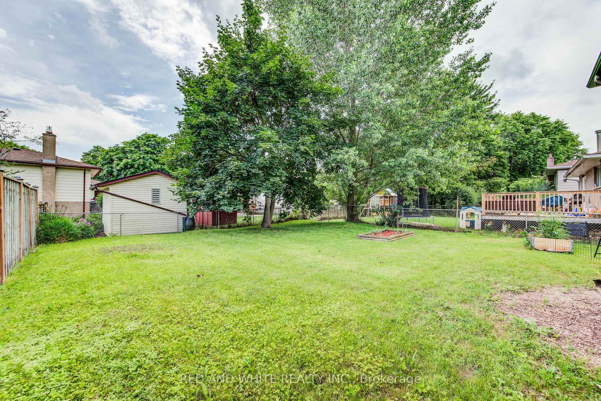 Photo 45 of 303 Conservation Drive, Waterloo — HOMEH